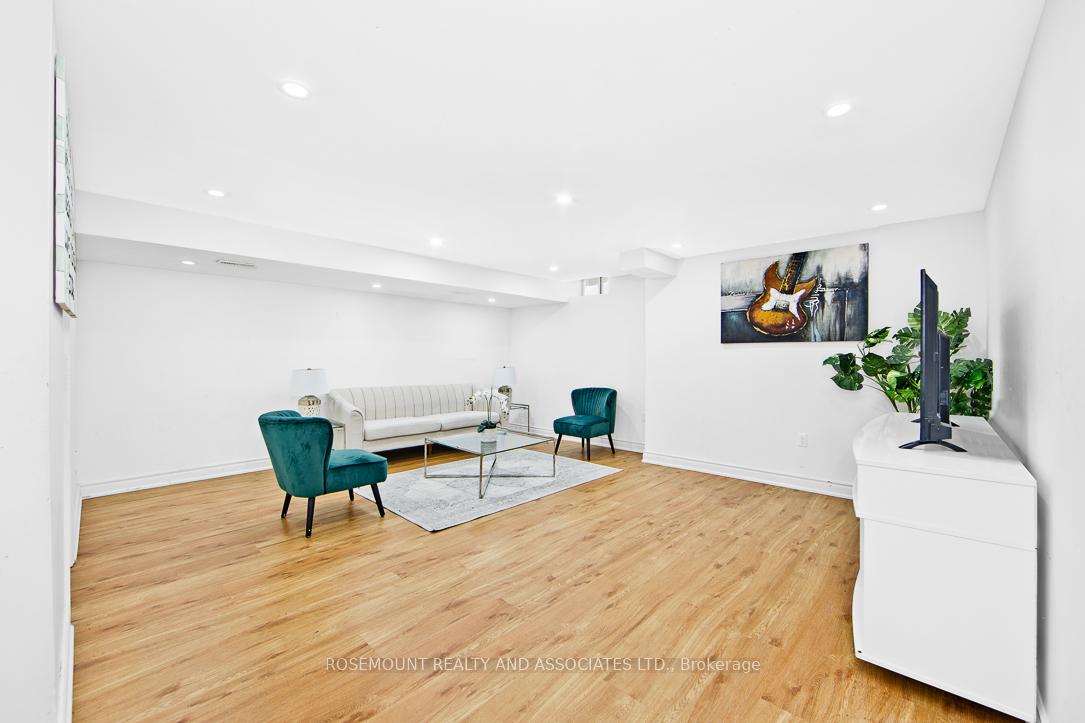Photo 20 of 80 Wimbledon Court, Whitby, Williamsburg — HOMEH