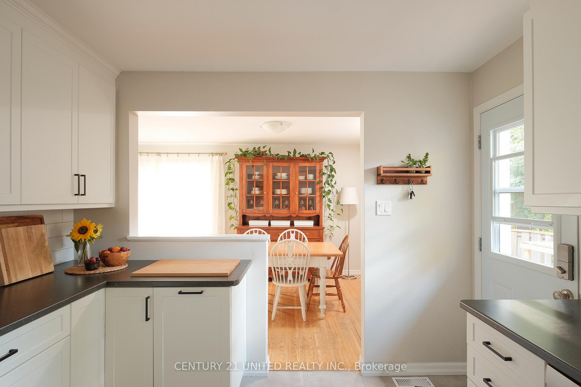 Photo 12 of 1321 Keewatin Boulevard, Peterborough, Northcrest Ward 5 — HOMEH