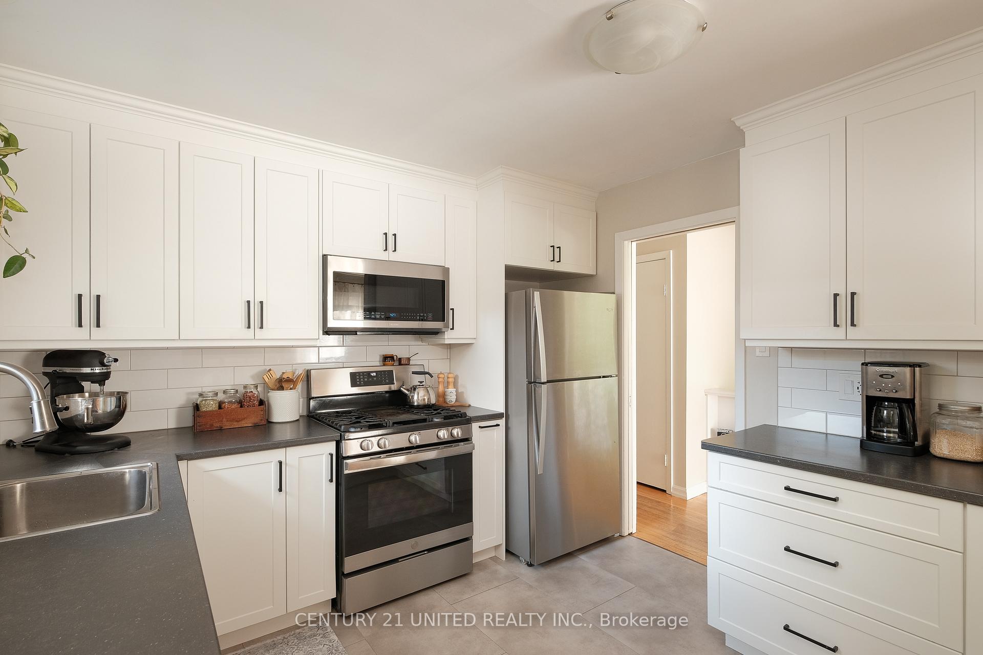 Photo 15 of 1321 Keewatin Boulevard, Peterborough, Northcrest Ward 5 — HOMEH