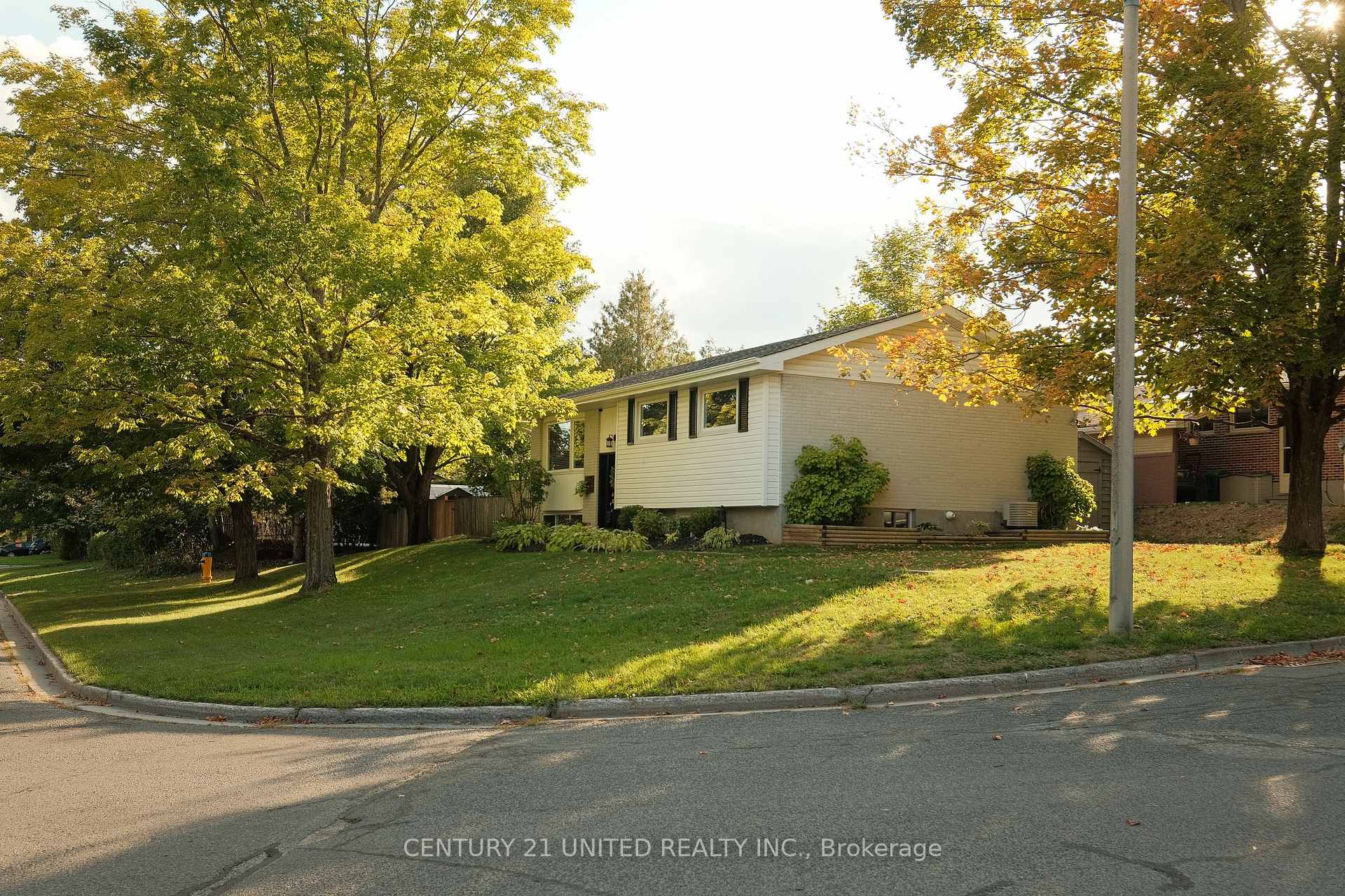 Photo 35 of 1321 Keewatin Boulevard, Peterborough, Northcrest Ward 5 — HOMEH