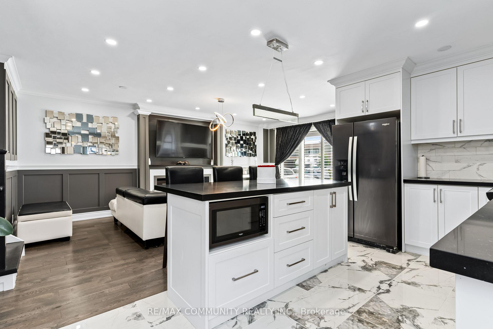 Photo 9 of 114 Panter Crescent, Ajax, South West — HOMEH