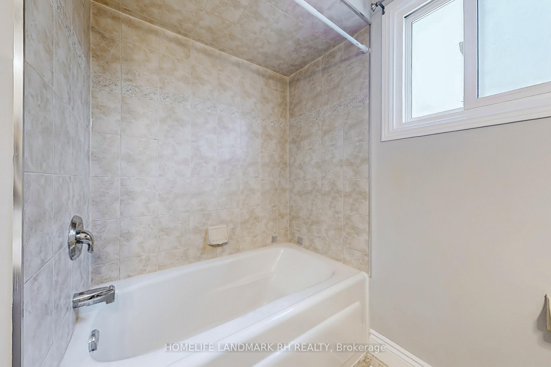 Photo 5 of 435 Gothic Drive, Oshawa, Eastdale — HOMEH