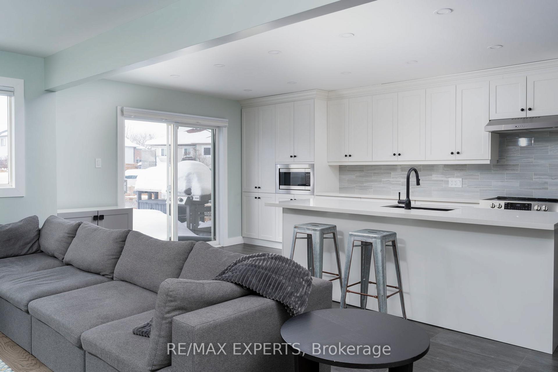 Photo 18 of 16 Bakerville Street, Whitby, Rolling Acres — HOMEH