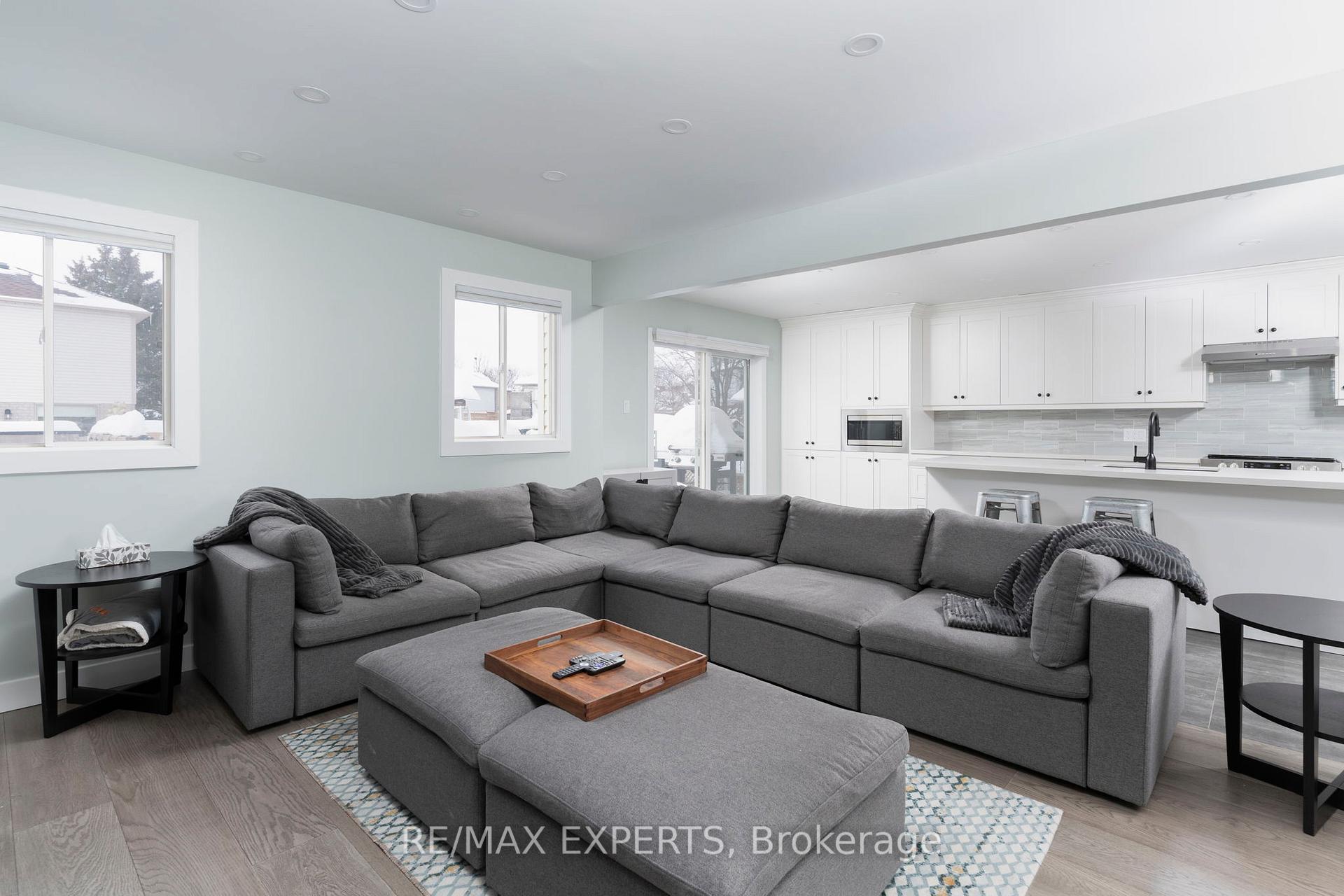 Photo 22 of 16 Bakerville Street, Whitby, Rolling Acres — HOMEH