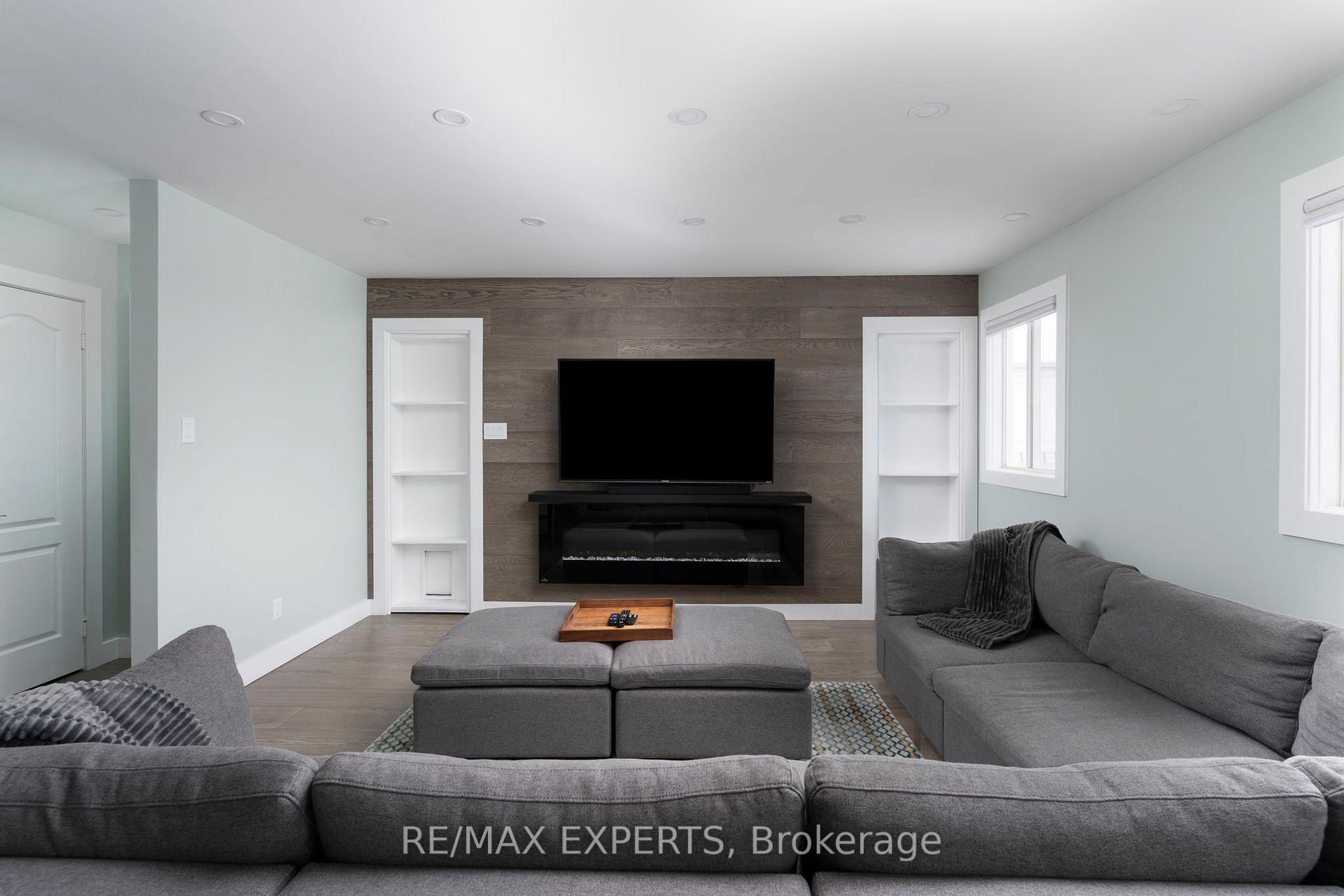 Photo 23 of 16 Bakerville Street, Whitby, Rolling Acres — HOMEH