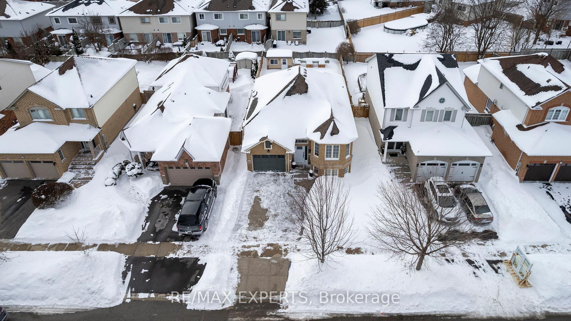 Photo 40 of 16 Bakerville Street, Whitby, Rolling Acres — HOMEH