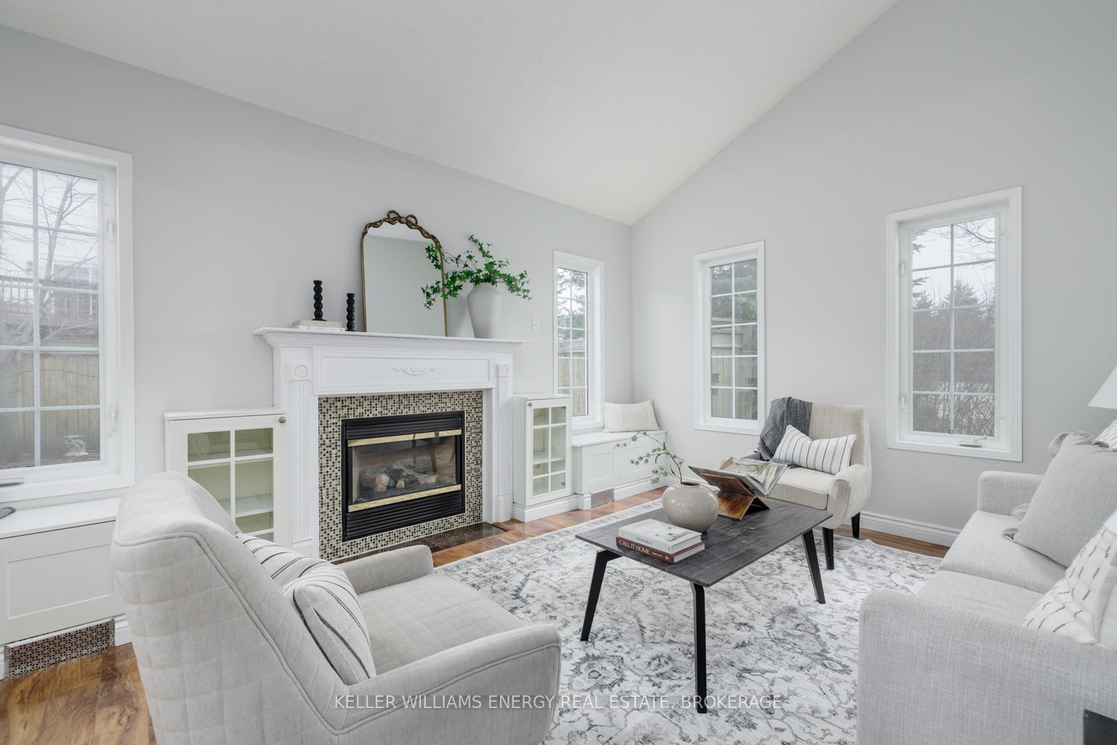 Photo 11 of 1090 Loganberry Street, Oshawa, Pinecrest — HOMEH