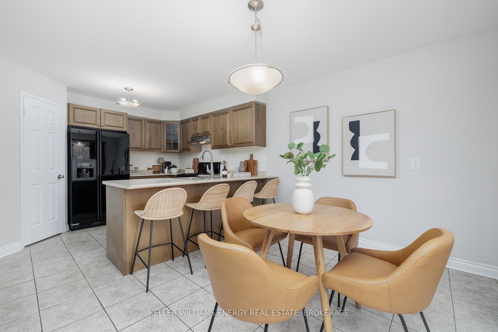 Photo 17 of 1090 Loganberry Street, Oshawa, Pinecrest — HOMEH