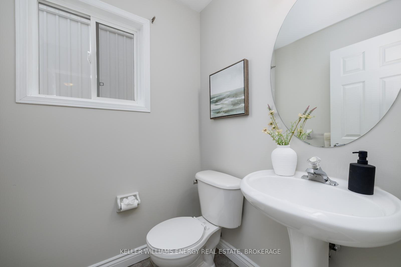 Photo 18 of 1090 Loganberry Street, Oshawa, Pinecrest — HOMEH