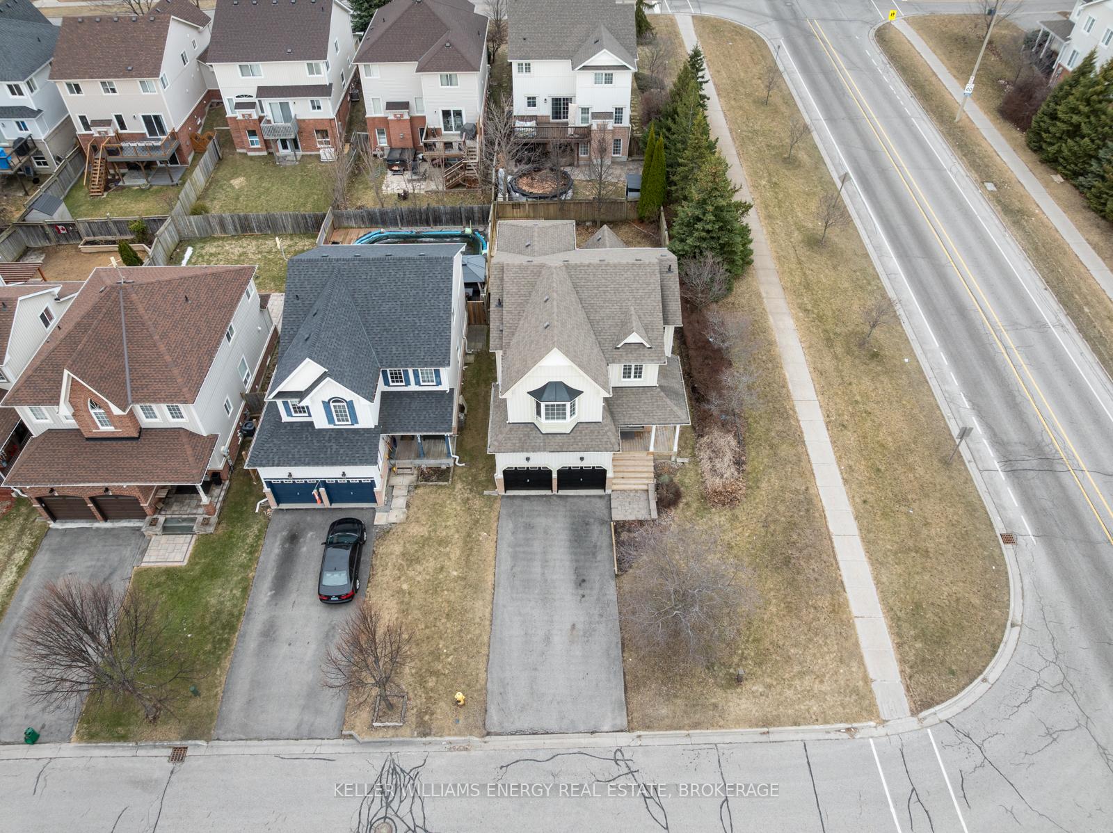 Photo 38 of 1090 Loganberry Street, Oshawa, Pinecrest — HOMEH