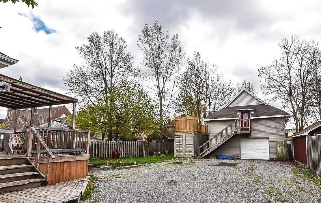 Photo 3 of 71 Young Street, Welland, Welland Downtown — HOMEH