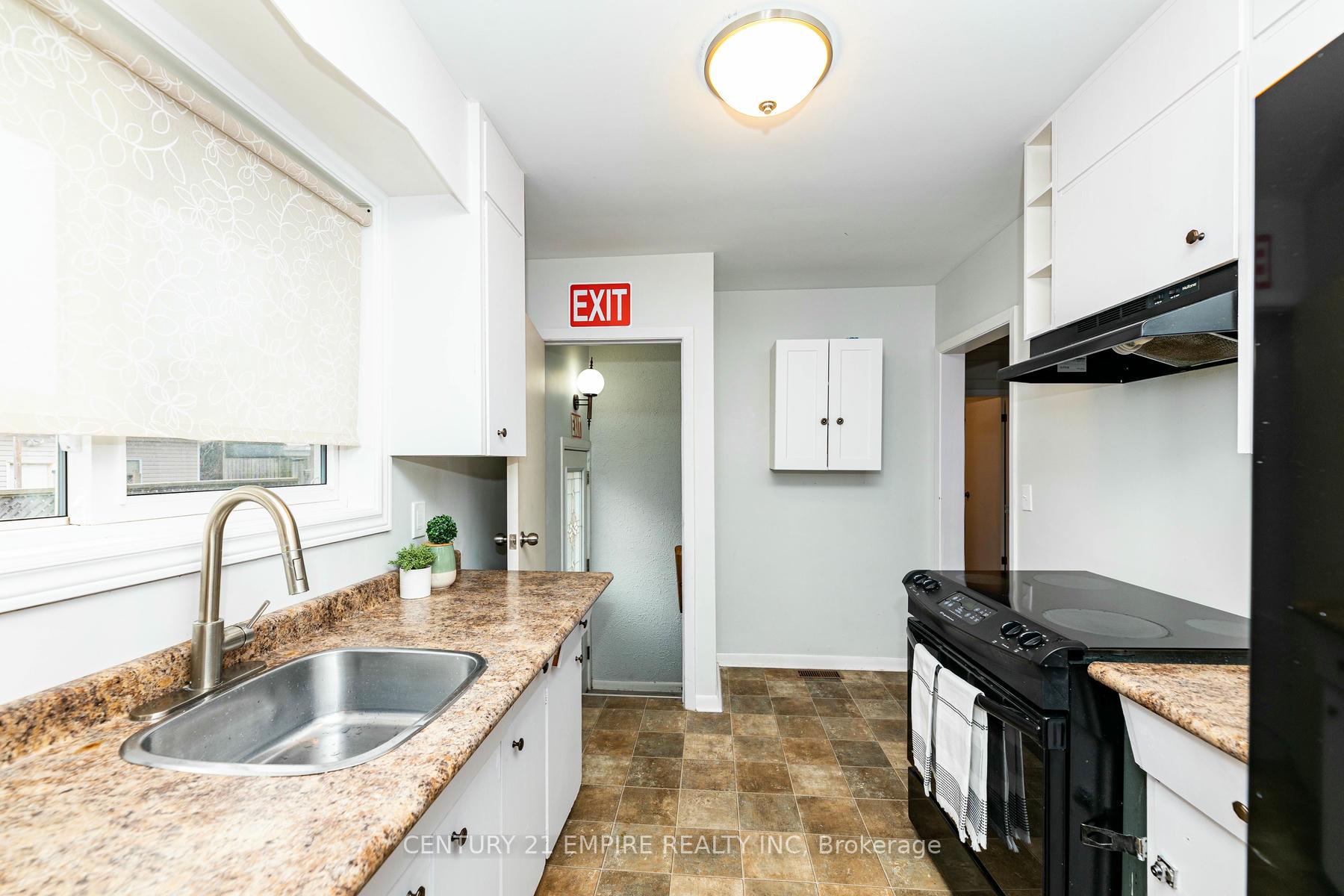 Photo 7 of 1156 Somerville Street, Oshawa, Centennial — HOMEH