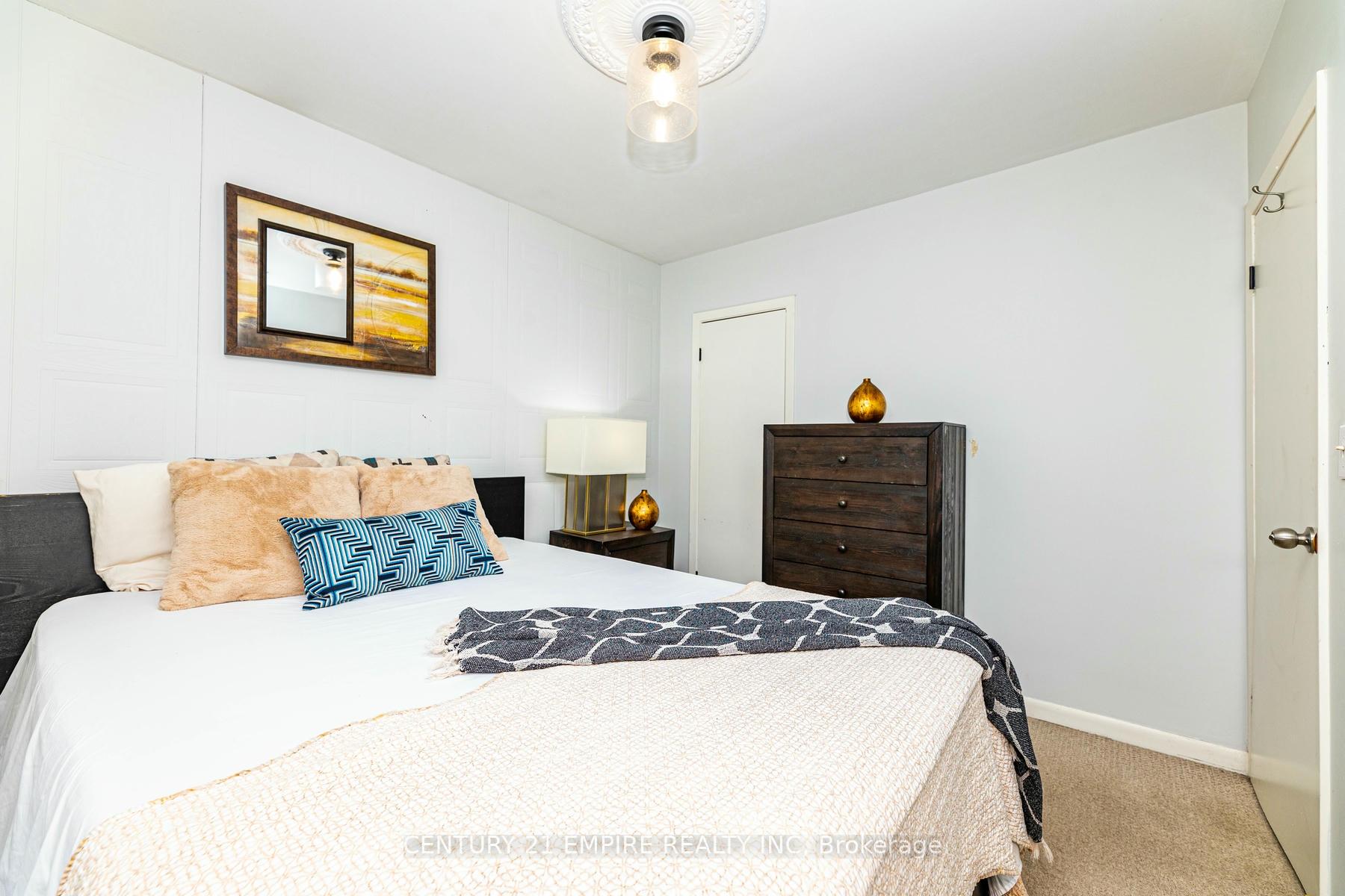 Photo 15 of 1156 Somerville Street, Oshawa, Centennial — HOMEH