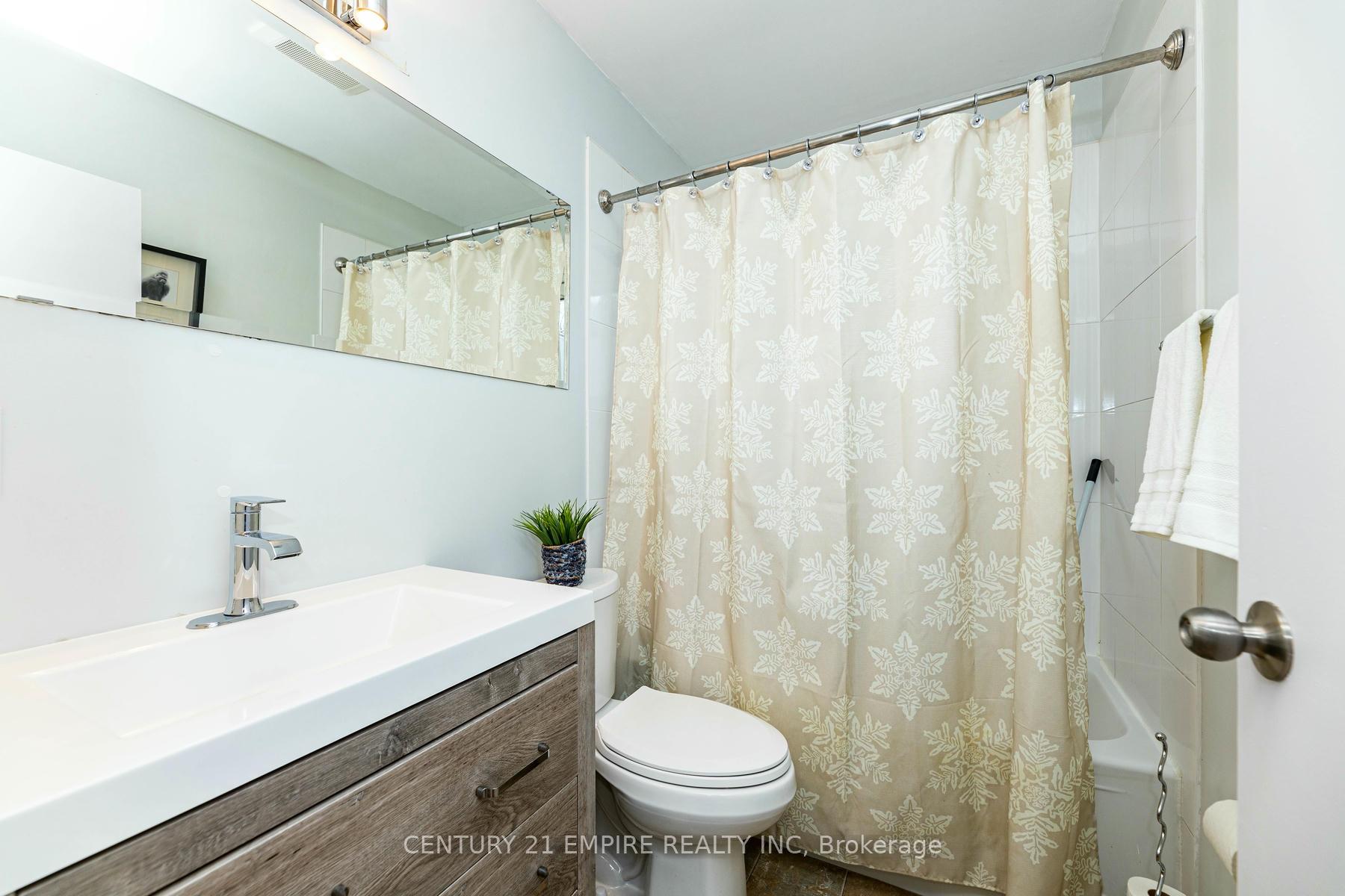 Photo 17 of 1156 Somerville Street, Oshawa, Centennial — HOMEH