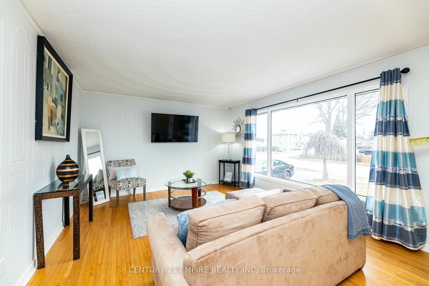 Photo 18 of 1156 Somerville Street, Oshawa, Centennial — HOMEH