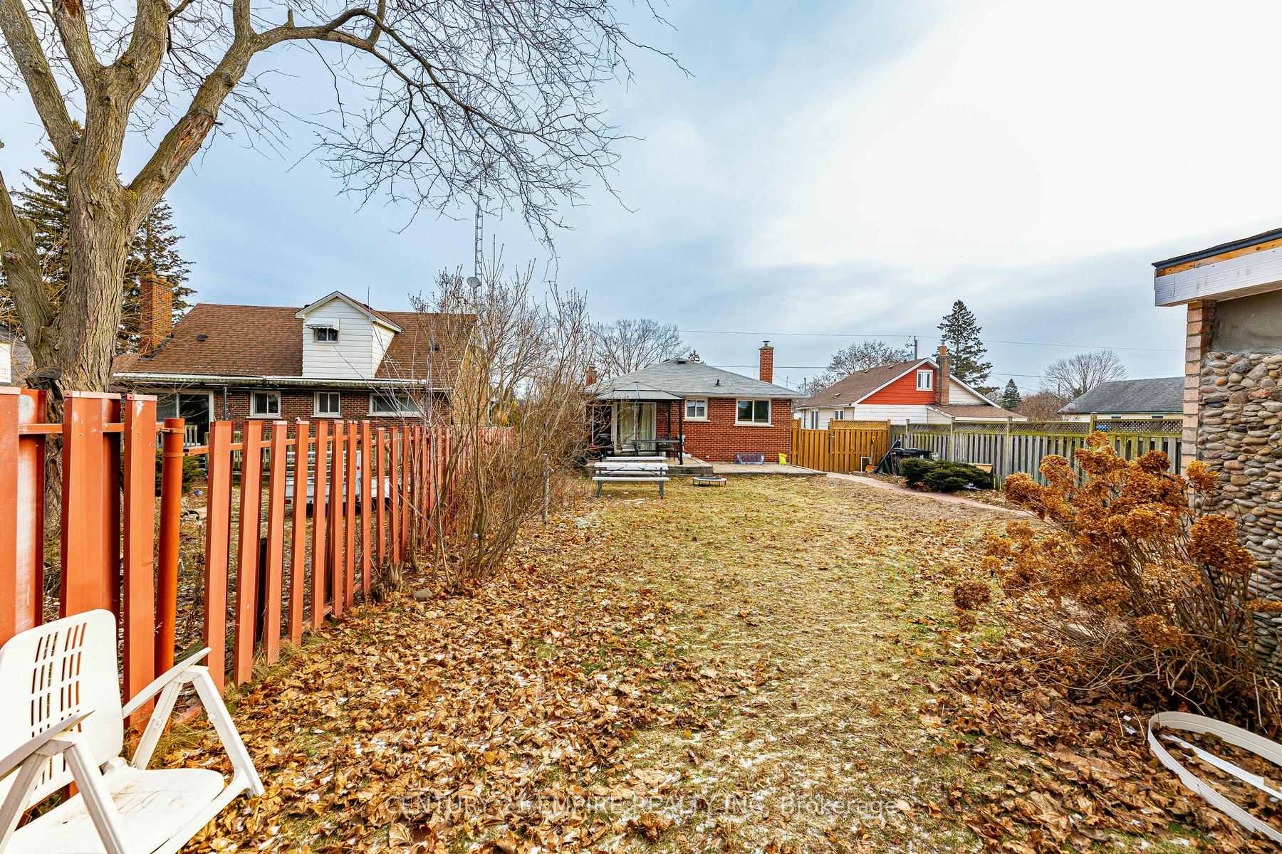 Photo 36 of 1156 Somerville Street, Oshawa, Centennial — HOMEH
