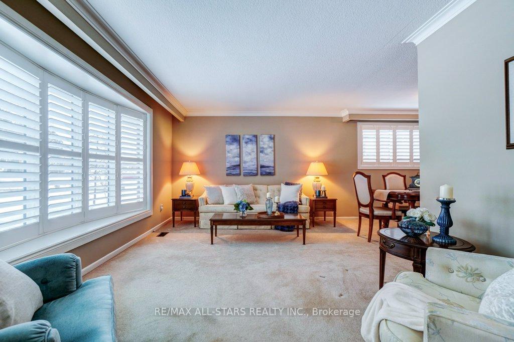 Photo 3 of 214 Bowman Avenue, Whitby, Blue Grass Meadows — HOMEH