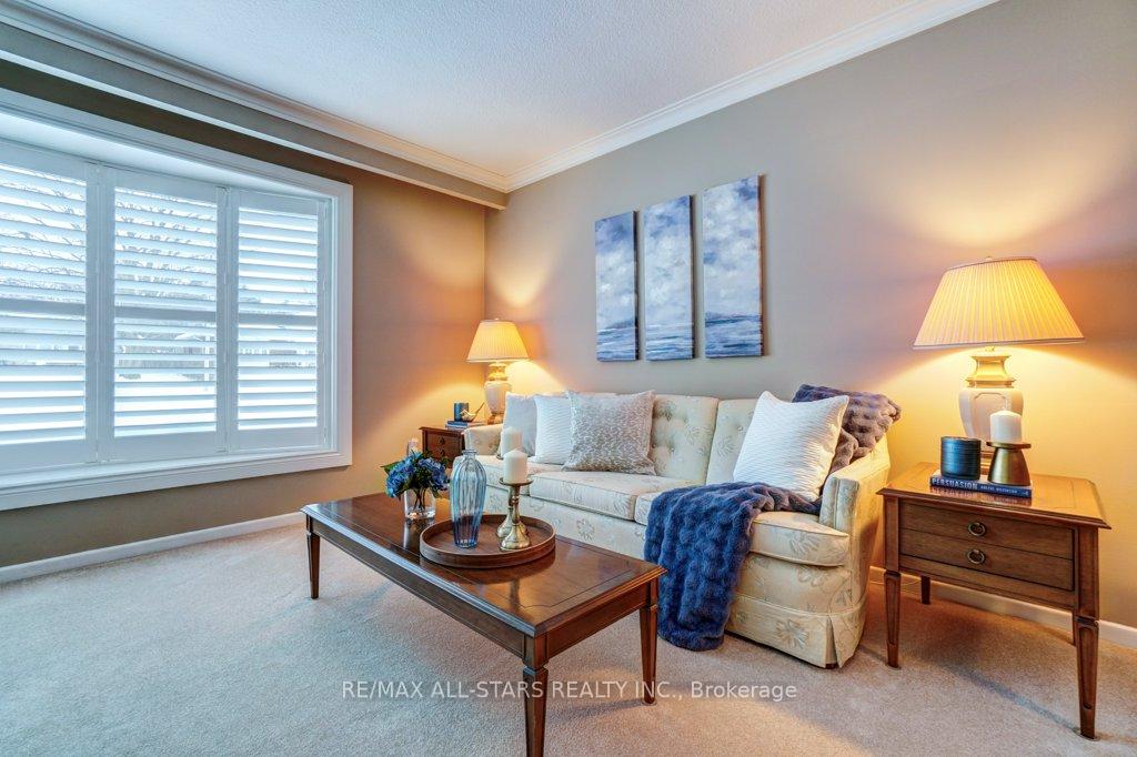Photo 5 of 214 Bowman Avenue, Whitby, Blue Grass Meadows — HOMEH