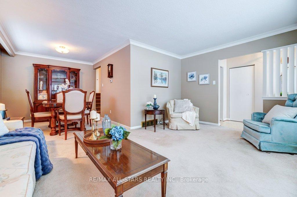 Photo 8 of 214 Bowman Avenue, Whitby, Blue Grass Meadows — HOMEH