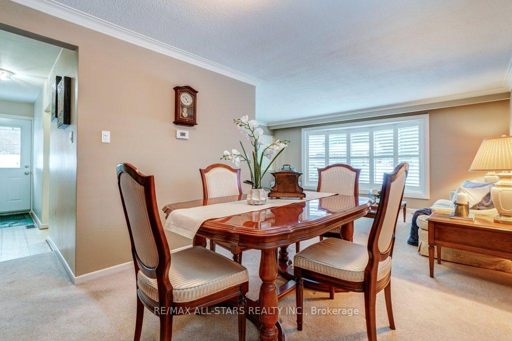 Photo 11 of 214 Bowman Avenue, Whitby, Blue Grass Meadows — HOMEH
