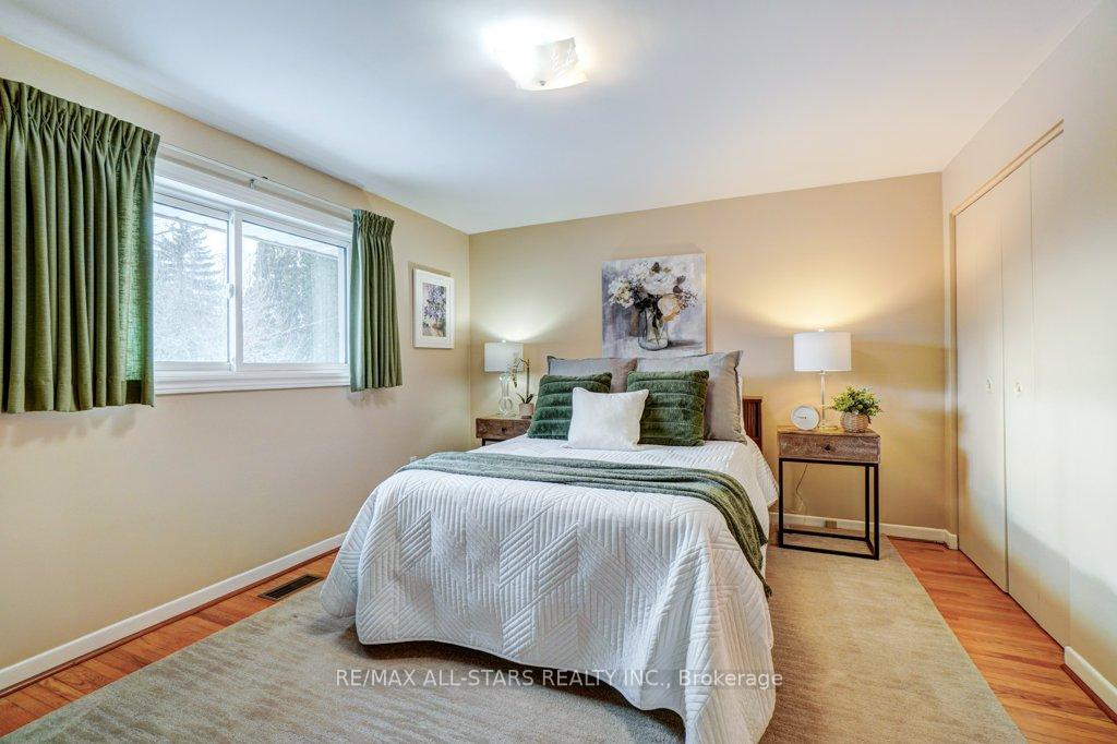Photo 19 of 214 Bowman Avenue, Whitby, Blue Grass Meadows — HOMEH