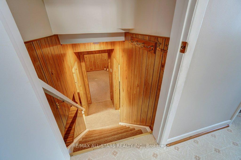 Photo 31 of 214 Bowman Avenue, Whitby, Blue Grass Meadows — HOMEH