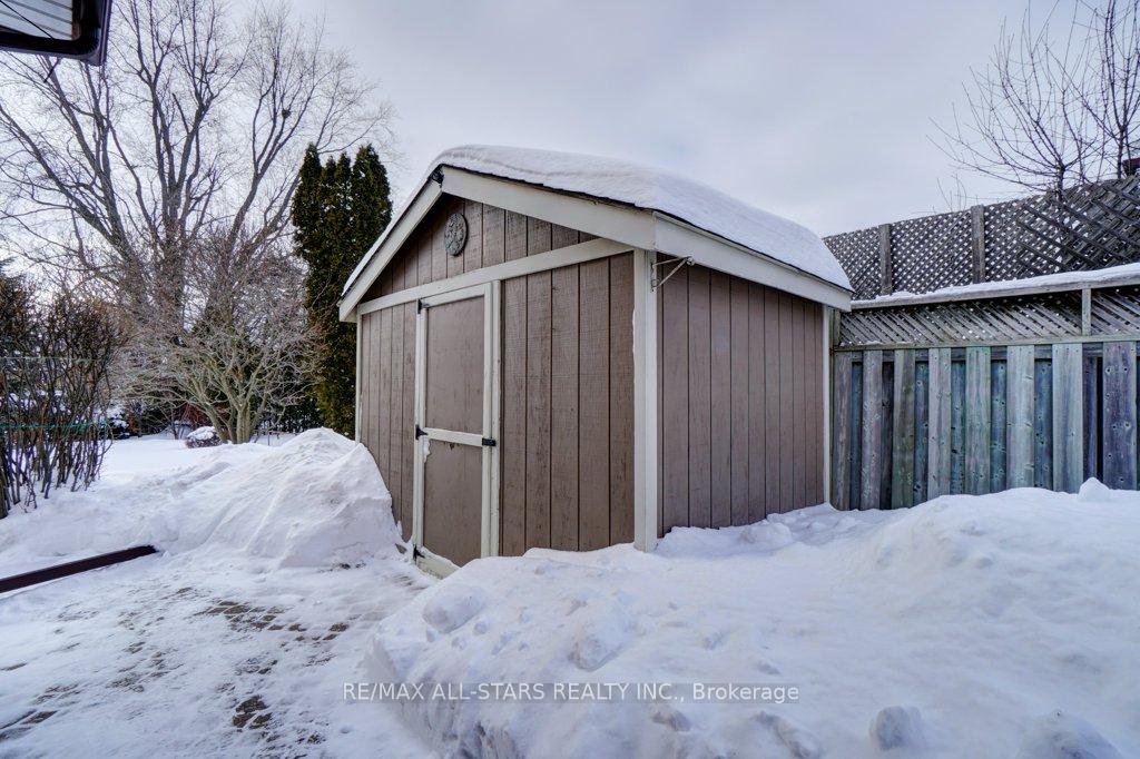 Photo 43 of 214 Bowman Avenue, Whitby, Blue Grass Meadows — HOMEH