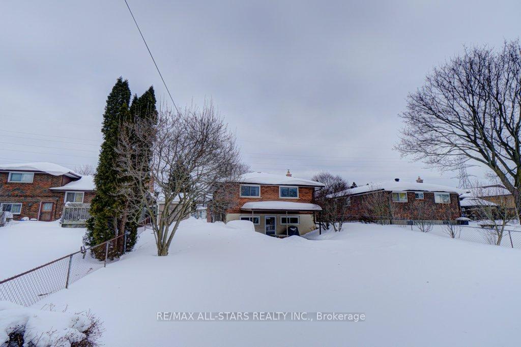 Photo 49 of 214 Bowman Avenue, Whitby, Blue Grass Meadows — HOMEH