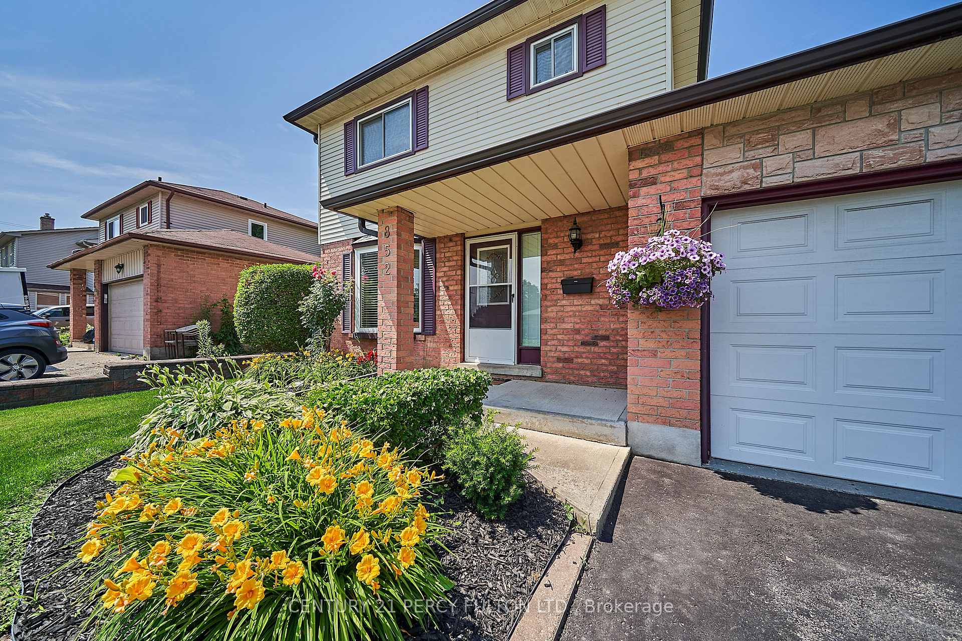 Photo 3 of 852 Copperfield Drive, Oshawa, Eastdale — HOMEH
