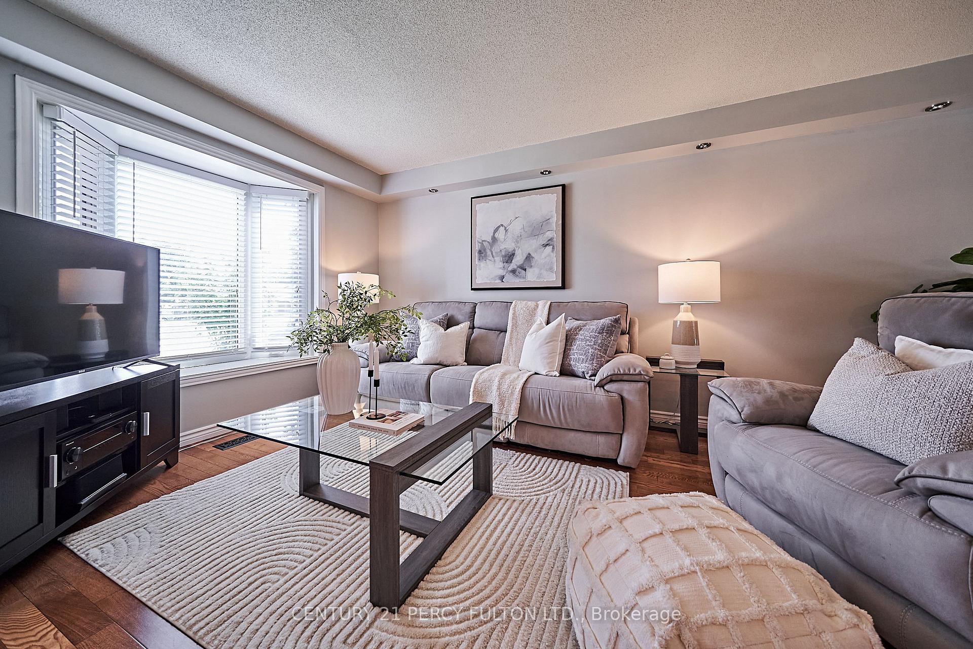 Photo 8 of 852 Copperfield Drive, Oshawa, Eastdale — HOMEH