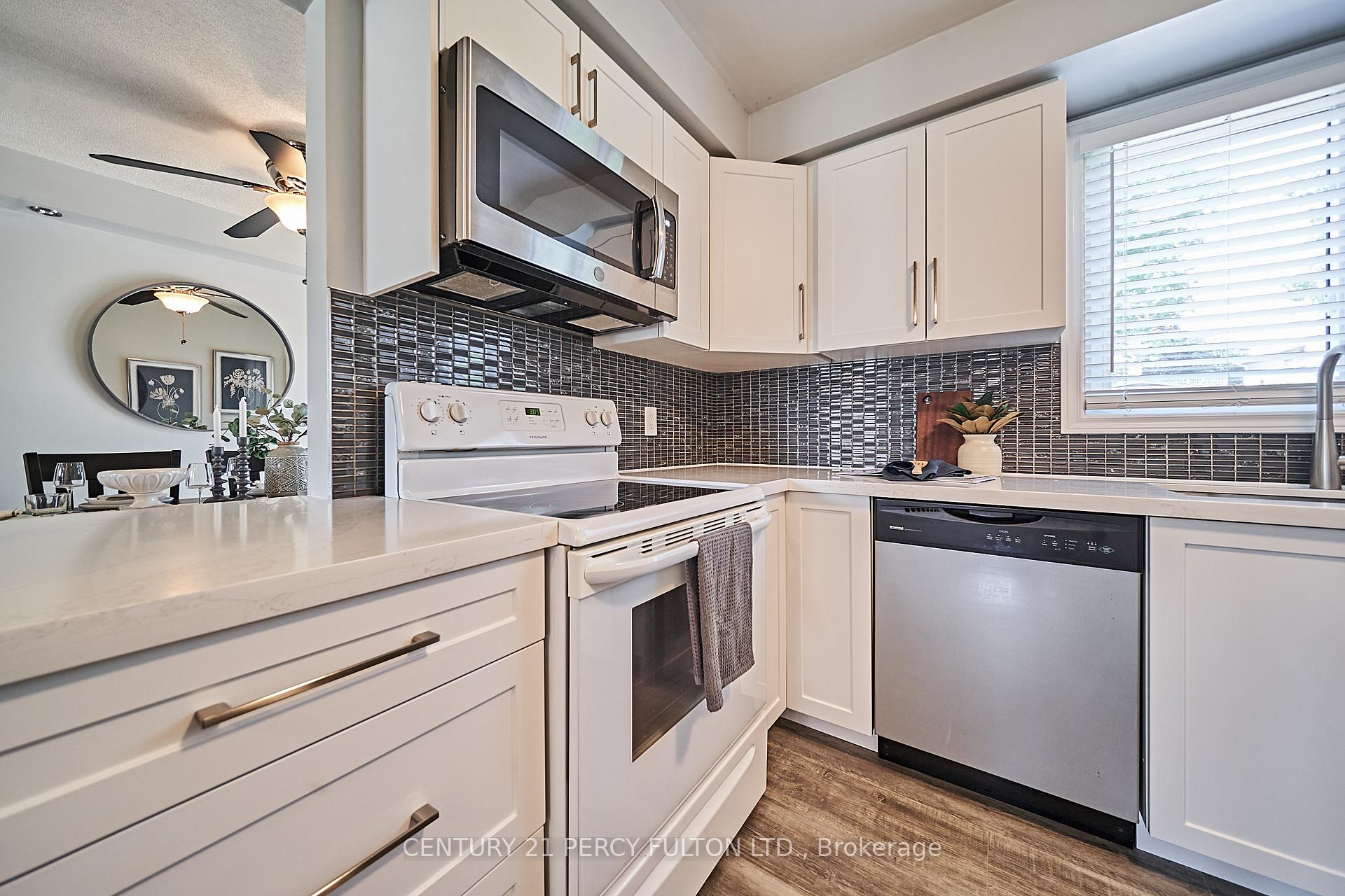 Photo 16 of 852 Copperfield Drive, Oshawa, Eastdale — HOMEH