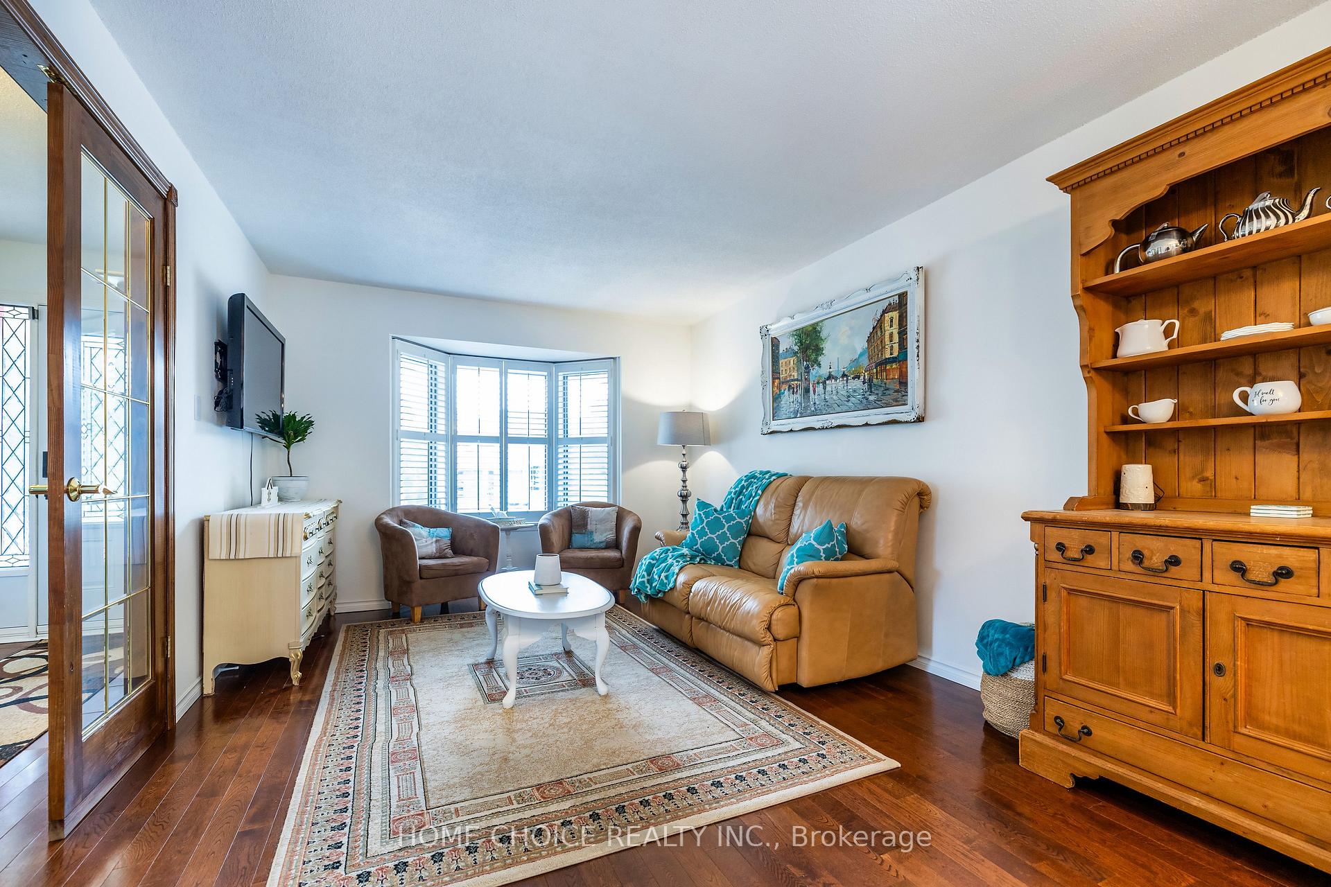 Photo 15 of 38 Canadian Oaks Drive, Whitby, Blue Grass Meadows — HOMEH