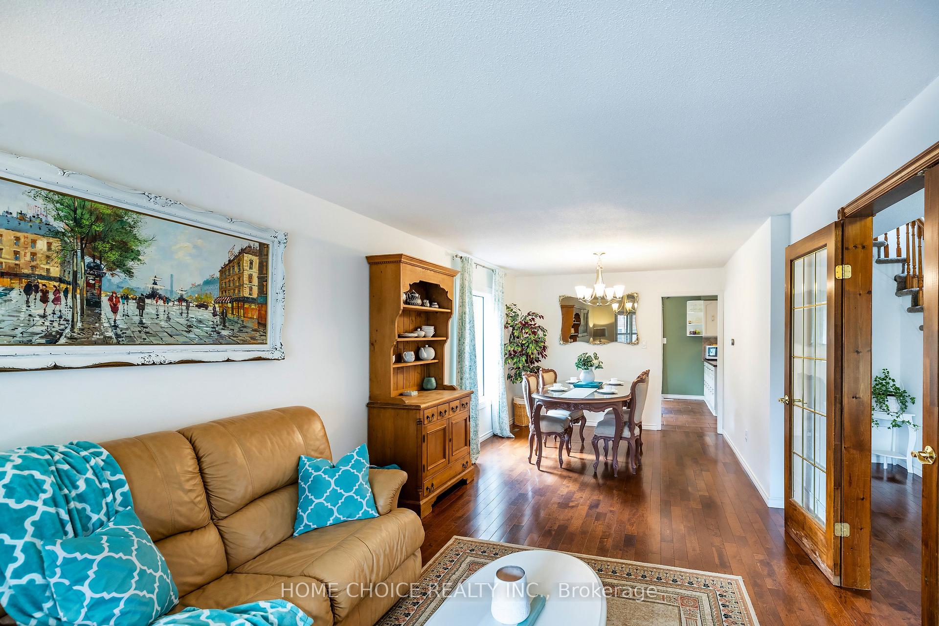 Photo 17 of 38 Canadian Oaks Drive, Whitby, Blue Grass Meadows — HOMEH