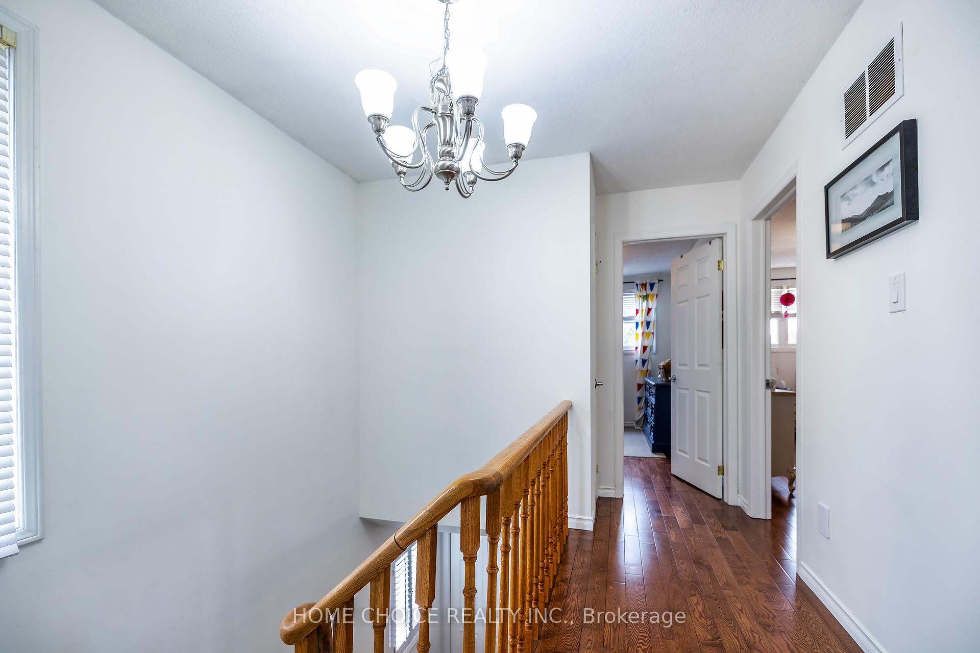Photo 23 of 38 Canadian Oaks Drive, Whitby, Blue Grass Meadows — HOMEH