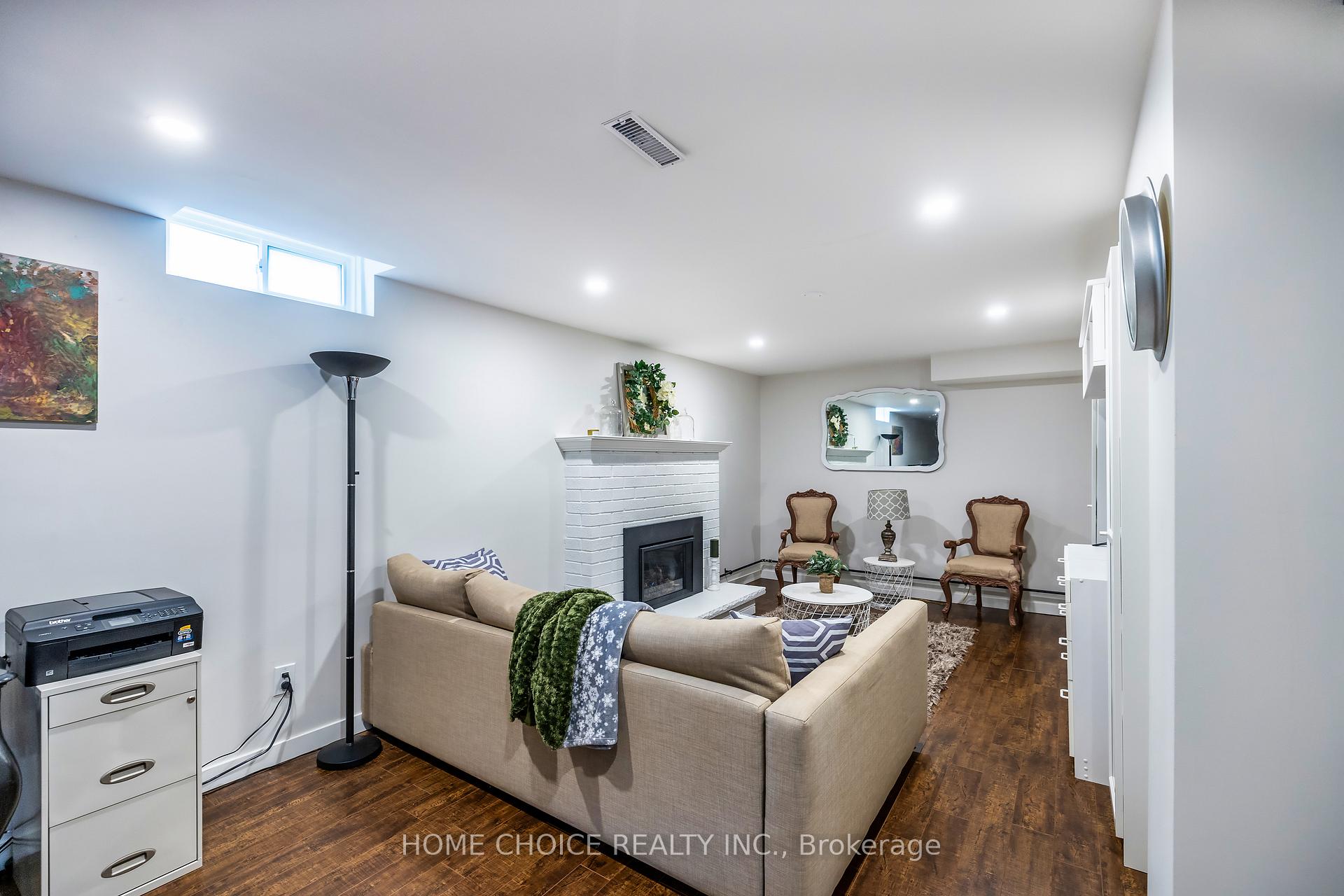 Photo 26 of 38 Canadian Oaks Drive, Whitby, Blue Grass Meadows — HOMEH