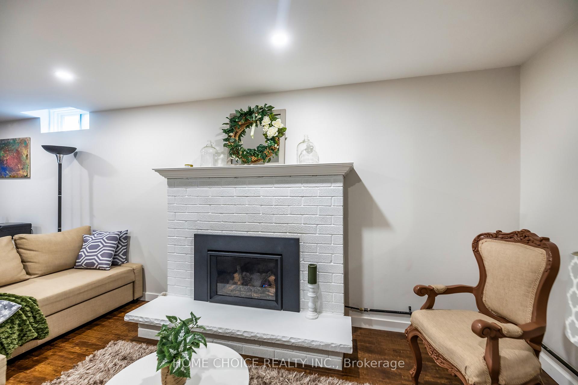 Photo 27 of 38 Canadian Oaks Drive, Whitby, Blue Grass Meadows — HOMEH