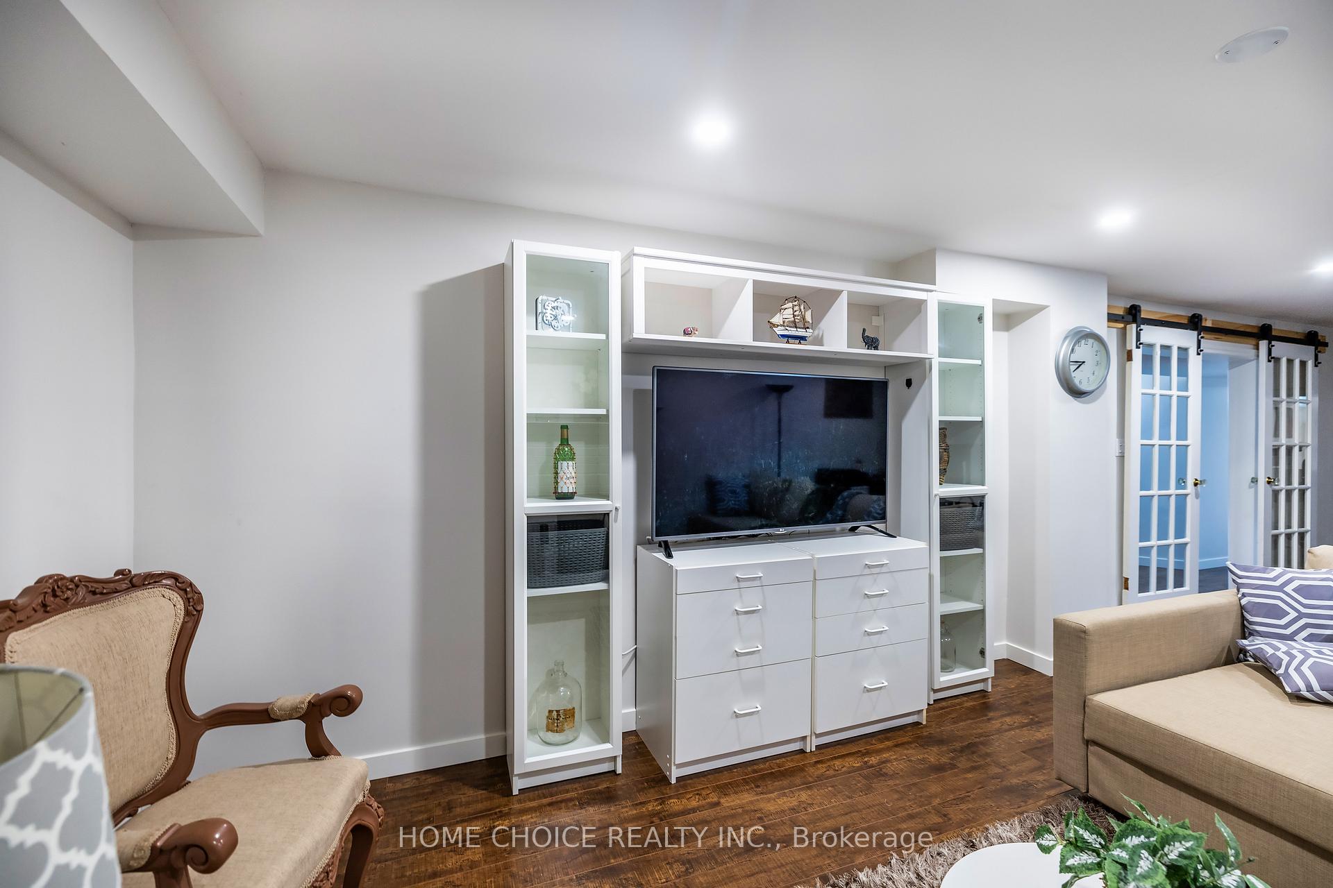 Photo 28 of 38 Canadian Oaks Drive, Whitby, Blue Grass Meadows — HOMEH