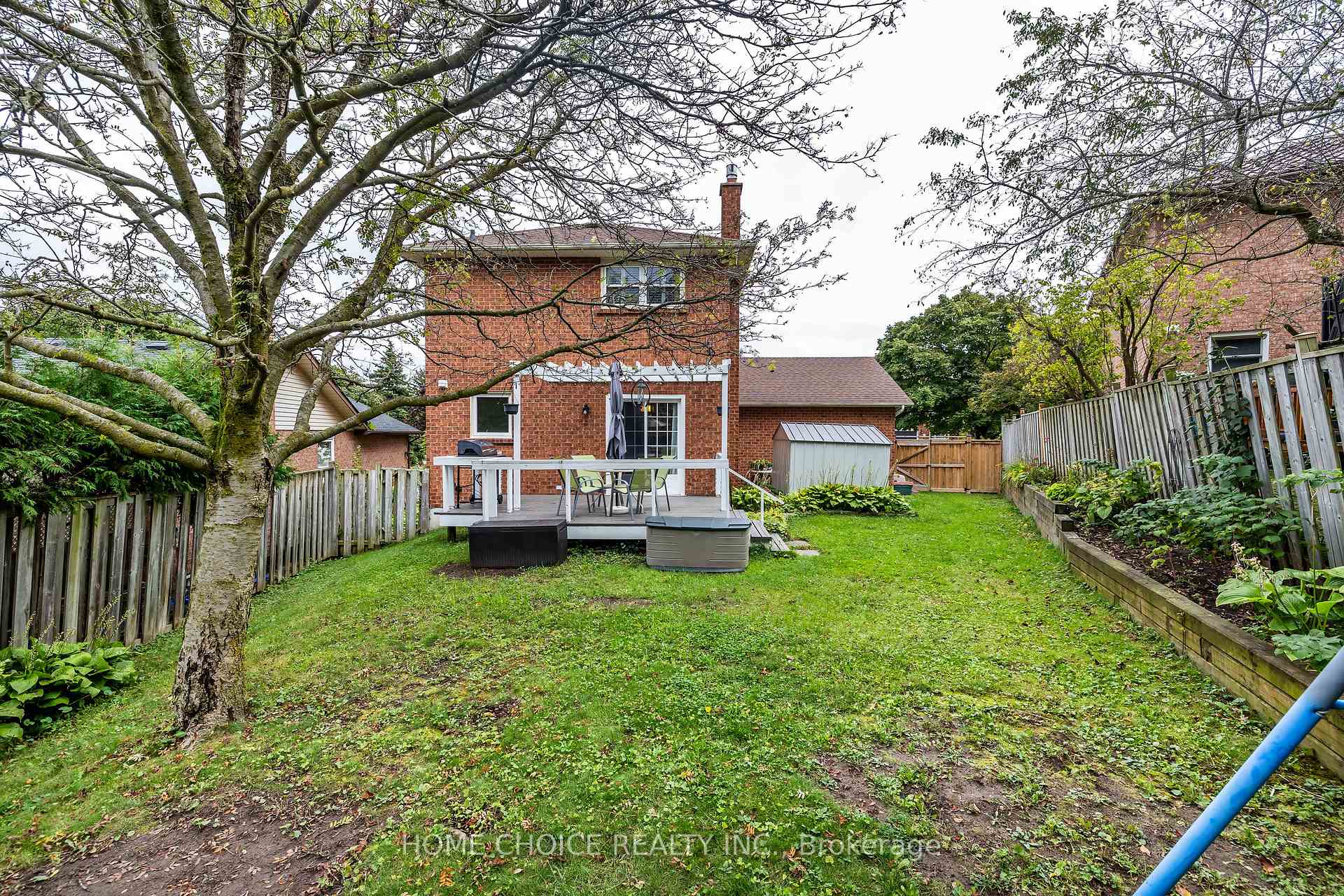 Photo 32 of 38 Canadian Oaks Drive, Whitby, Blue Grass Meadows — HOMEH