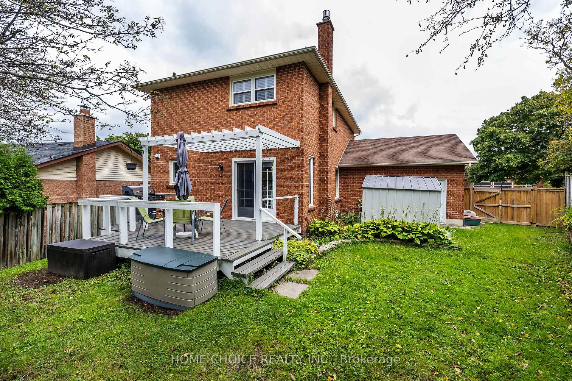 Photo 33 of 38 Canadian Oaks Drive, Whitby, Blue Grass Meadows — HOMEH