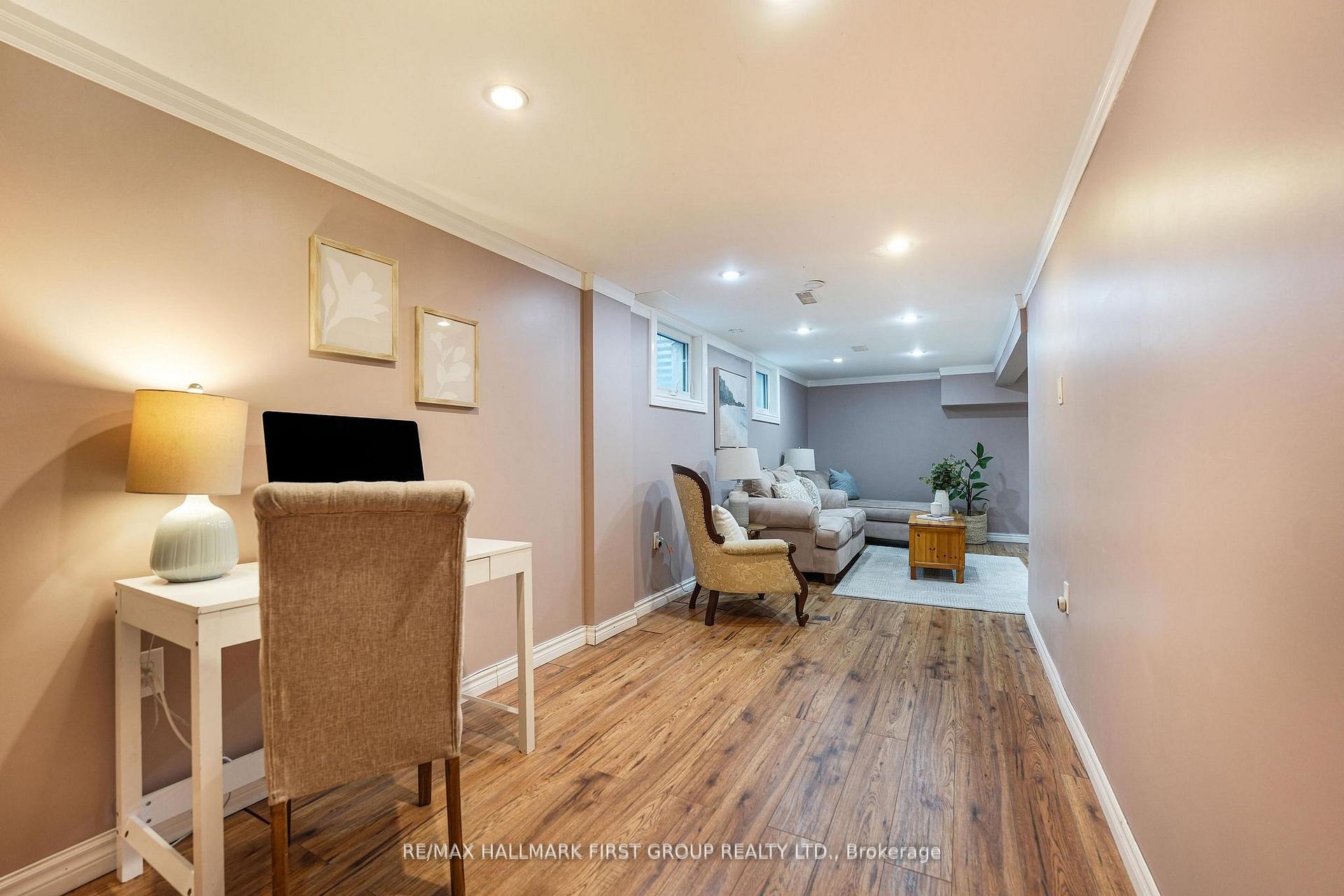 Photo 18 of 566 Berwick Crescent, Oshawa, McLaughlin — HOMEH