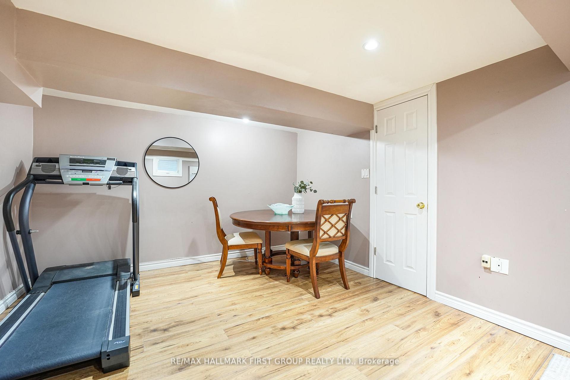 Photo 21 of 566 Berwick Crescent, Oshawa, McLaughlin — HOMEH
