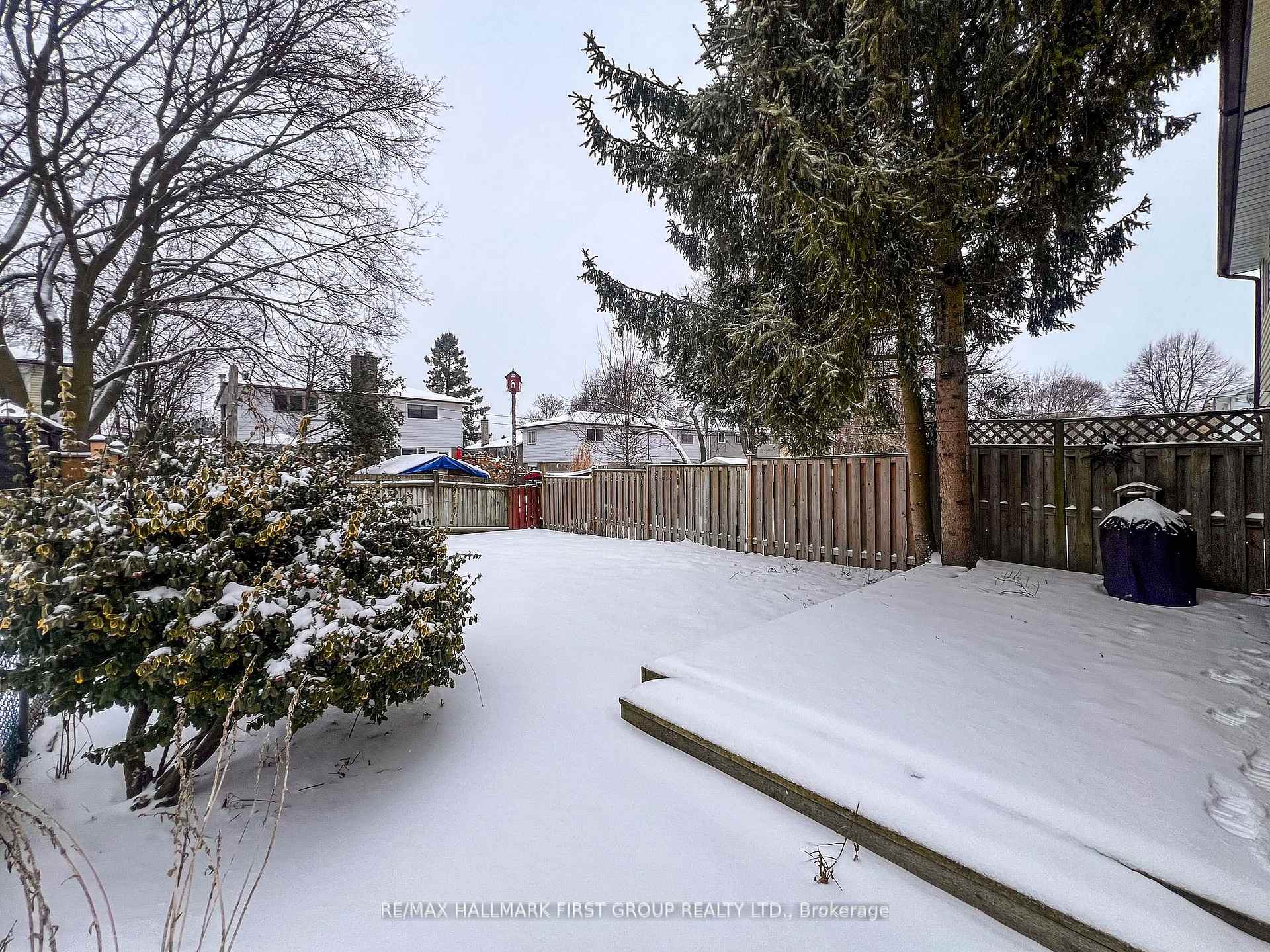 Photo 26 of 566 Berwick Crescent, Oshawa, McLaughlin — HOMEH