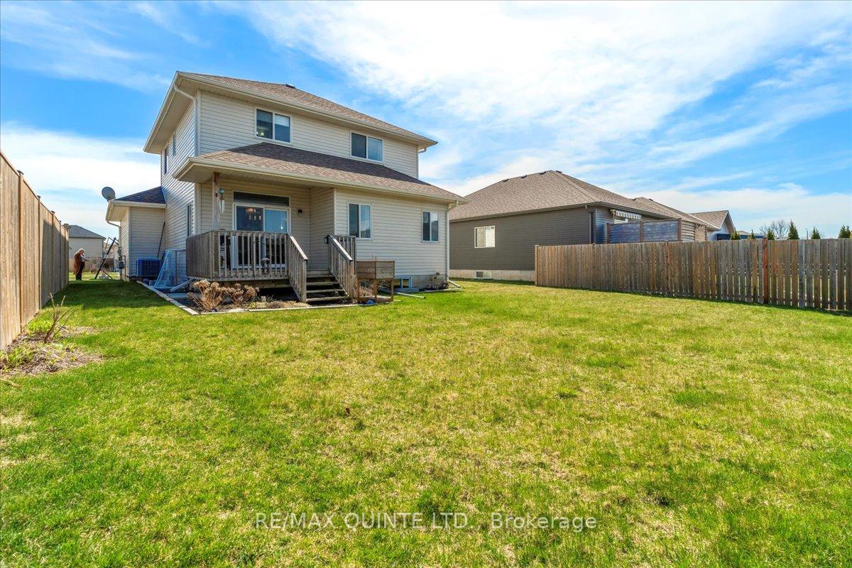 Photo 16 of 75 Glenview Crescent, Belleville, Belleville Ward — HOMEH