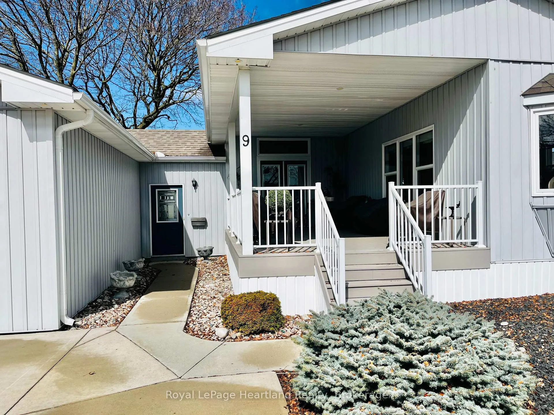 Photo 2 of 9 Velma Street, Strathroy-Caradoc, SW — HOMEH