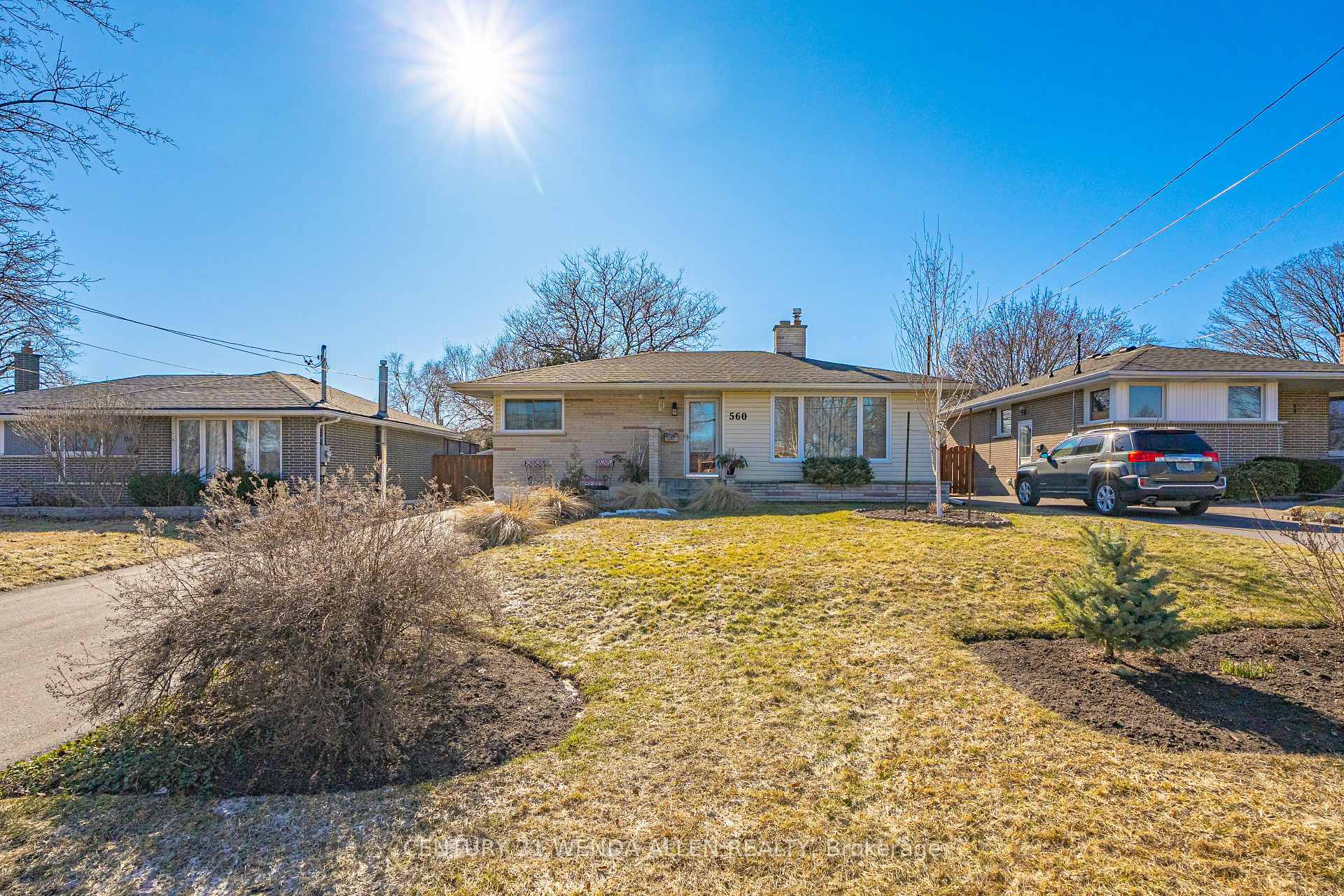 Photo 2 of 560 Central Park Boulevard N, Oshawa, O'Neill — HOMEH