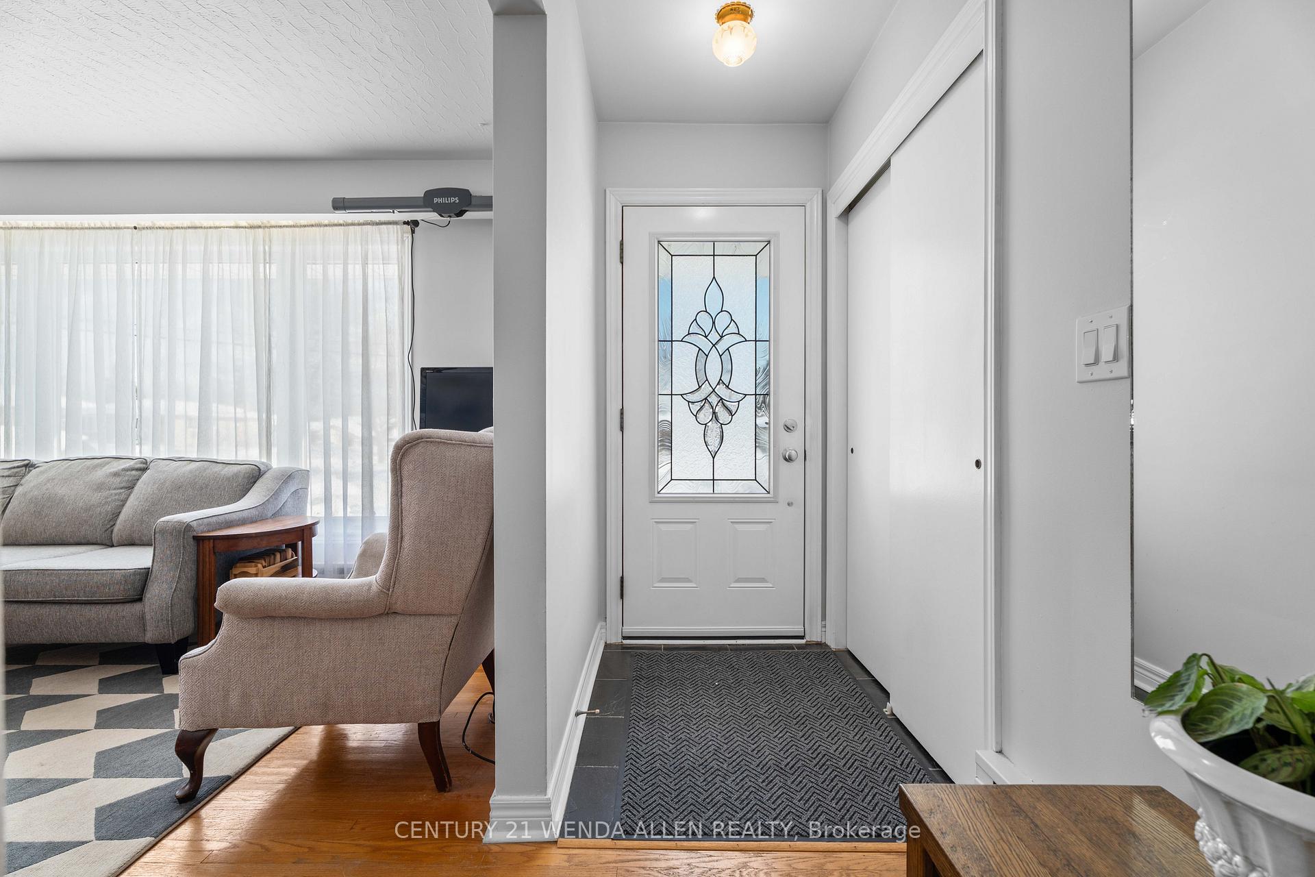 Photo 5 of 560 Central Park Boulevard N, Oshawa, O'Neill — HOMEH