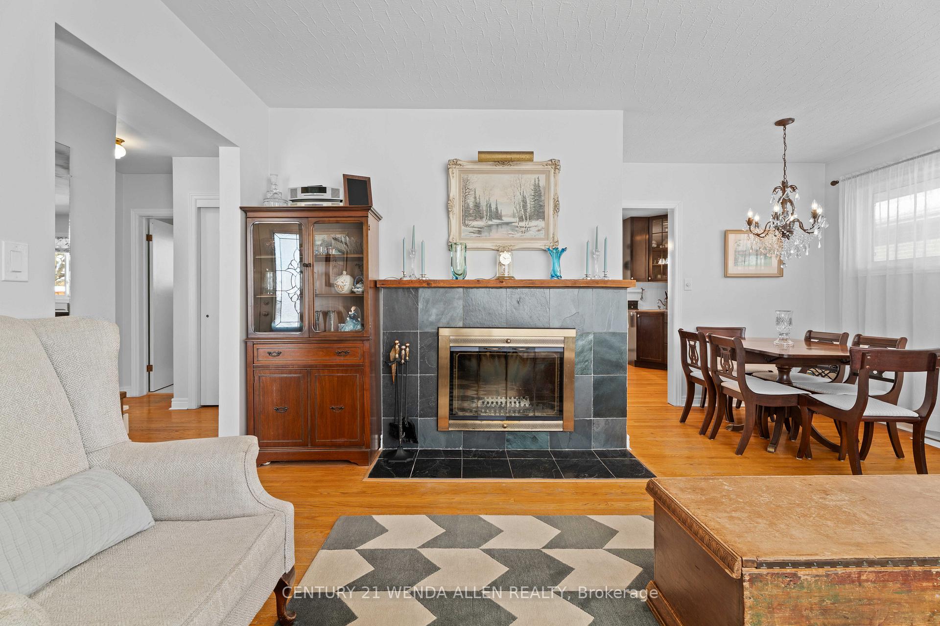 Photo 10 of 560 Central Park Boulevard N, Oshawa, O'Neill — HOMEH