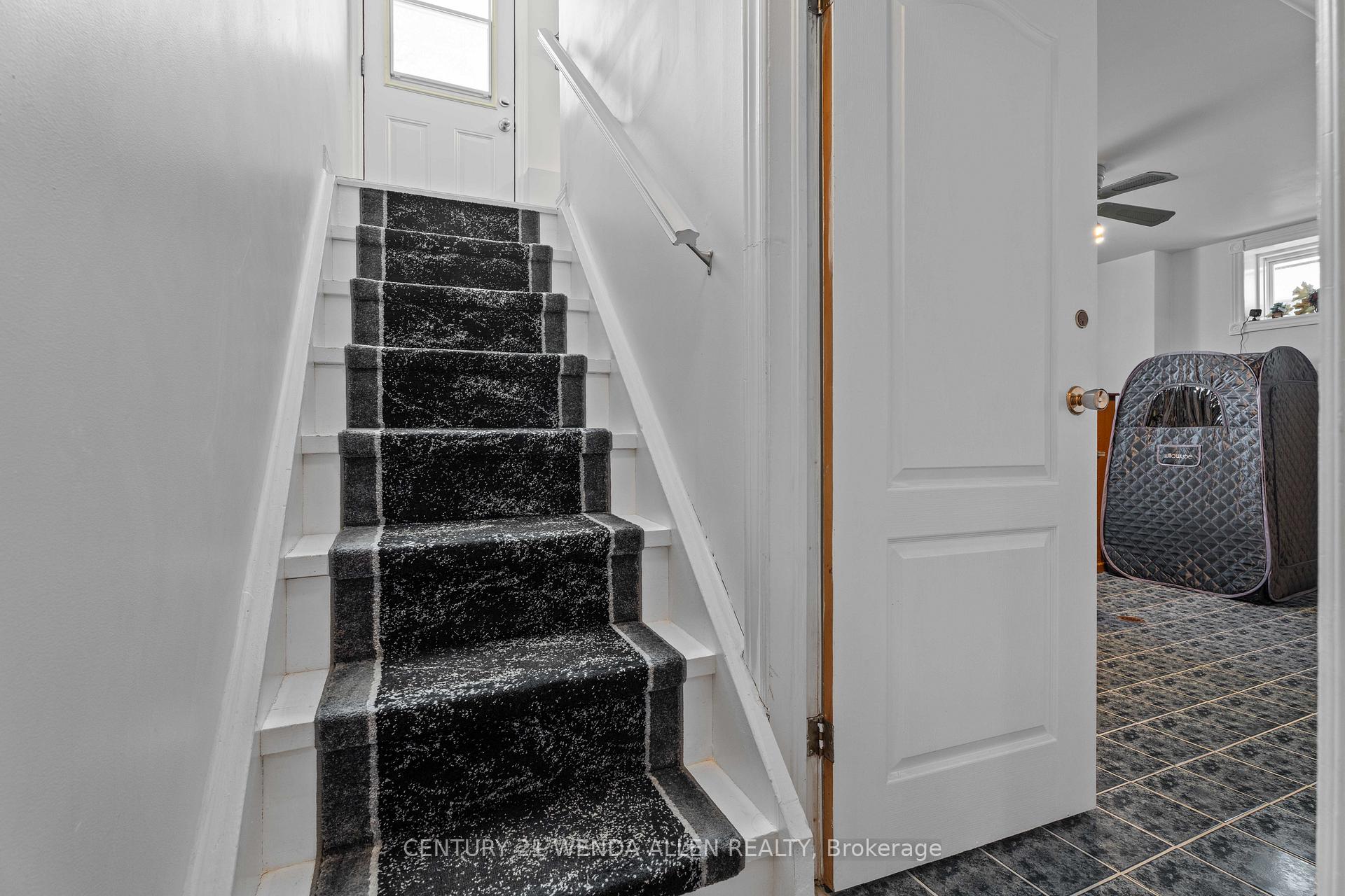 Photo 27 of 560 Central Park Boulevard N, Oshawa, O'Neill — HOMEH