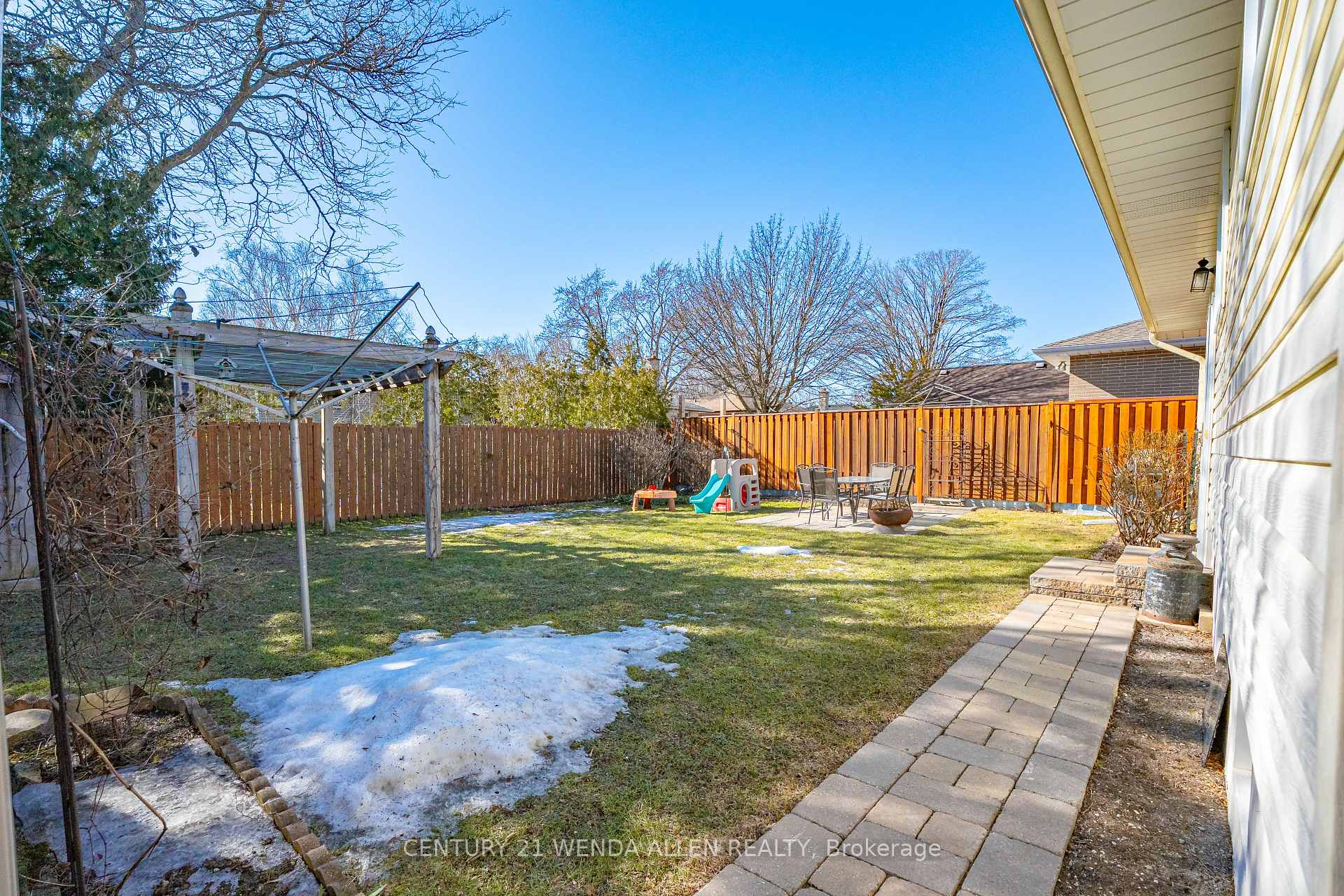 Photo 43 of 560 Central Park Boulevard N, Oshawa, O'Neill — HOMEH