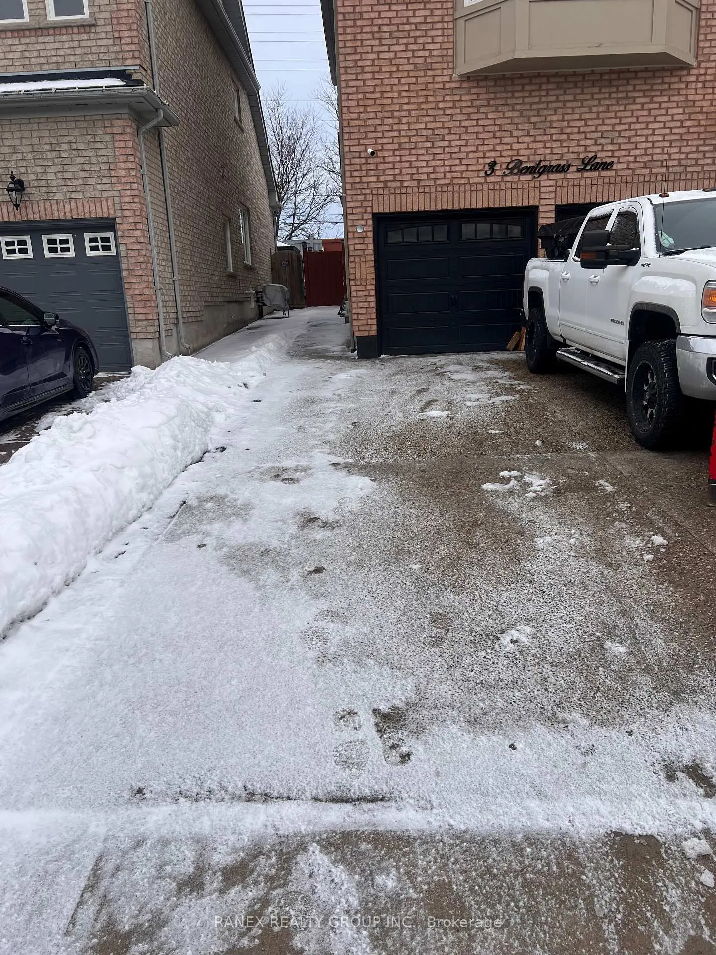Photo 2 of 3 Bentgrass Lane, Brampton, Snelgrove — HOMEH